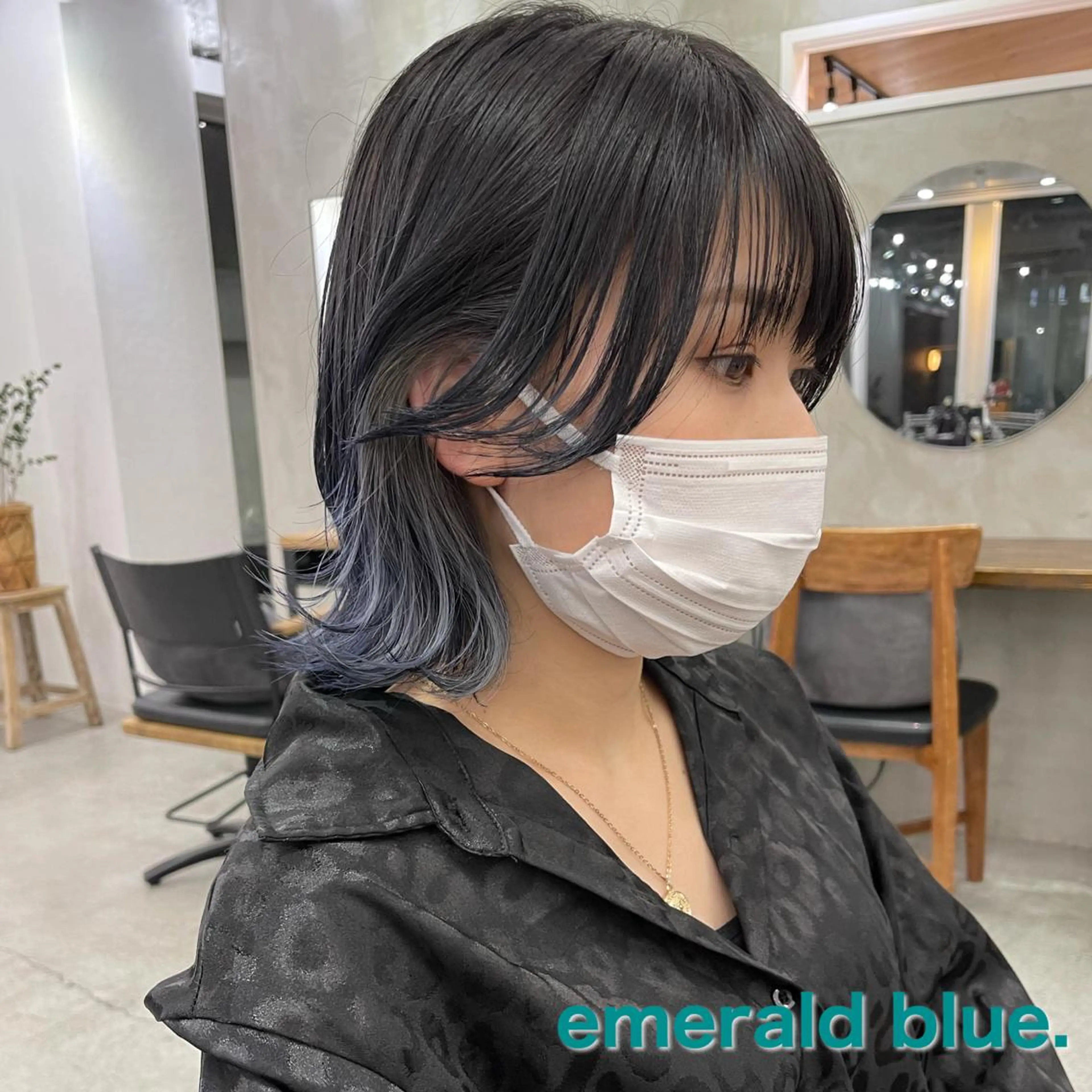 ショート カラー ブルーカラー イヤリングカラー カット ヘアカラー トリートメント ブリーチダブルカラー 【koide】のヘアスタイル