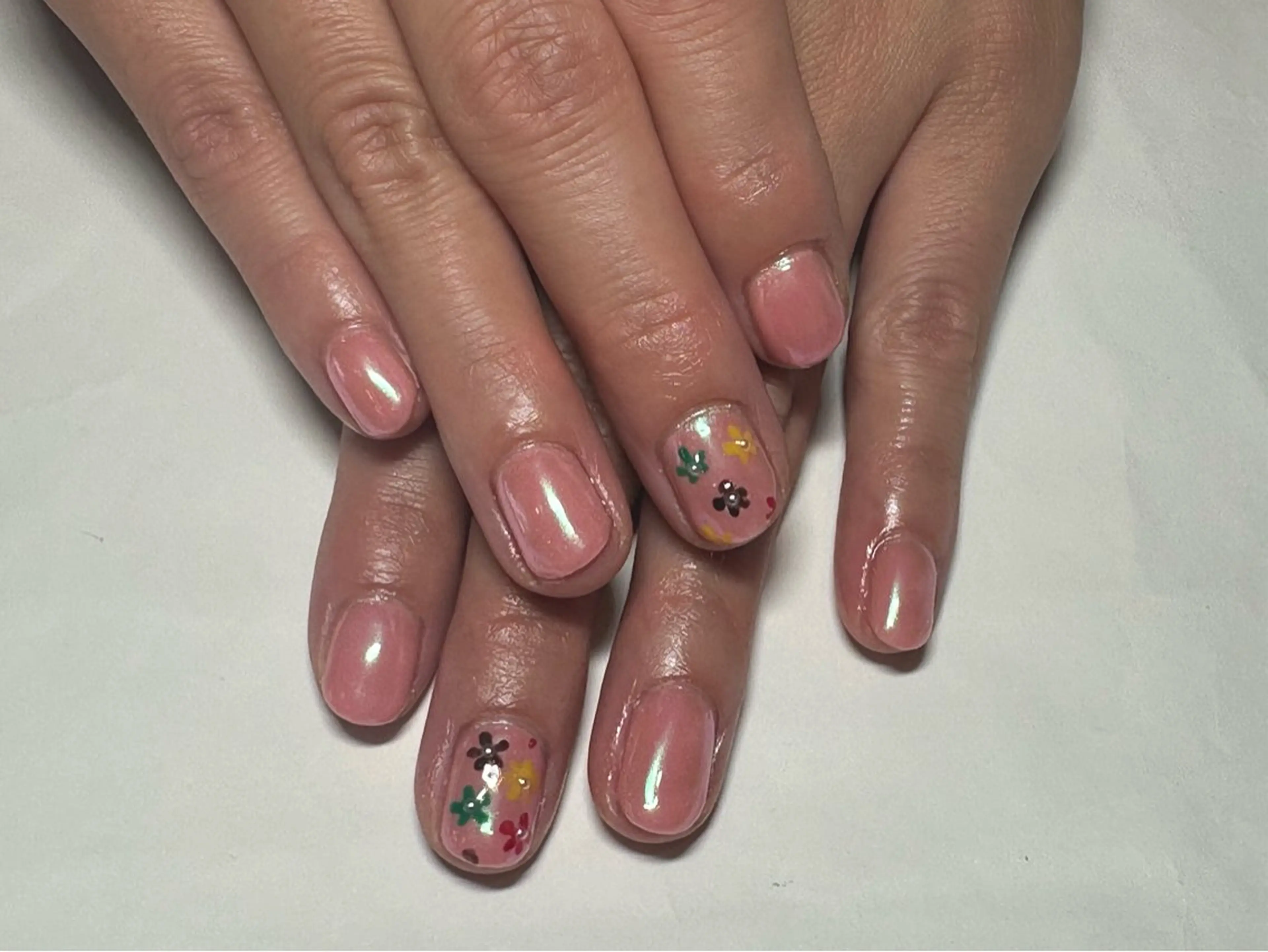 ネイル e.nail所属・🍎吉田 恵里🍎のネイルデザイン