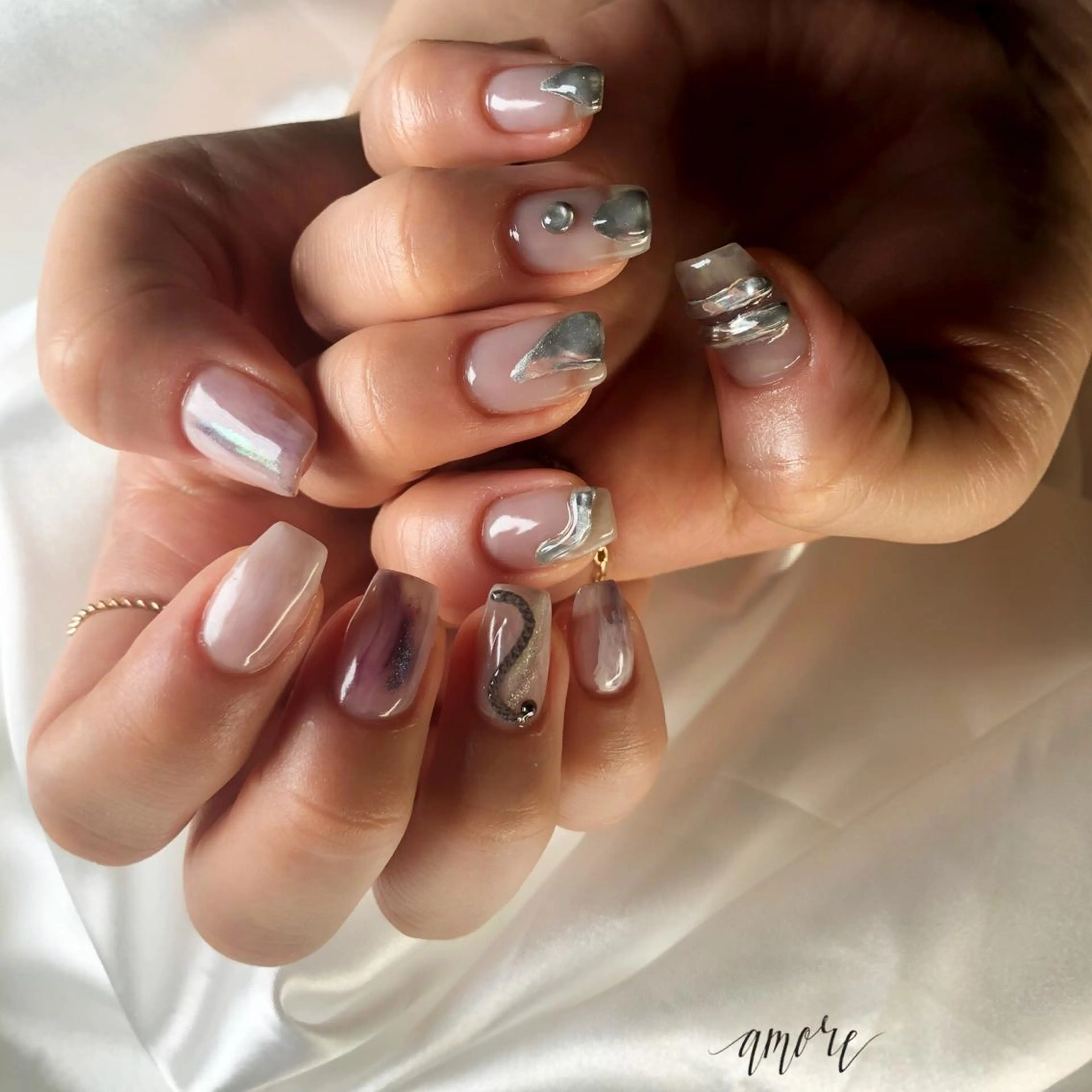 ネイル ジェルネイル 氷ネイル・うるうるネイル マグネットネイル ミラーネイル ニュアンスネイル You kyehwaのネイルデザイン