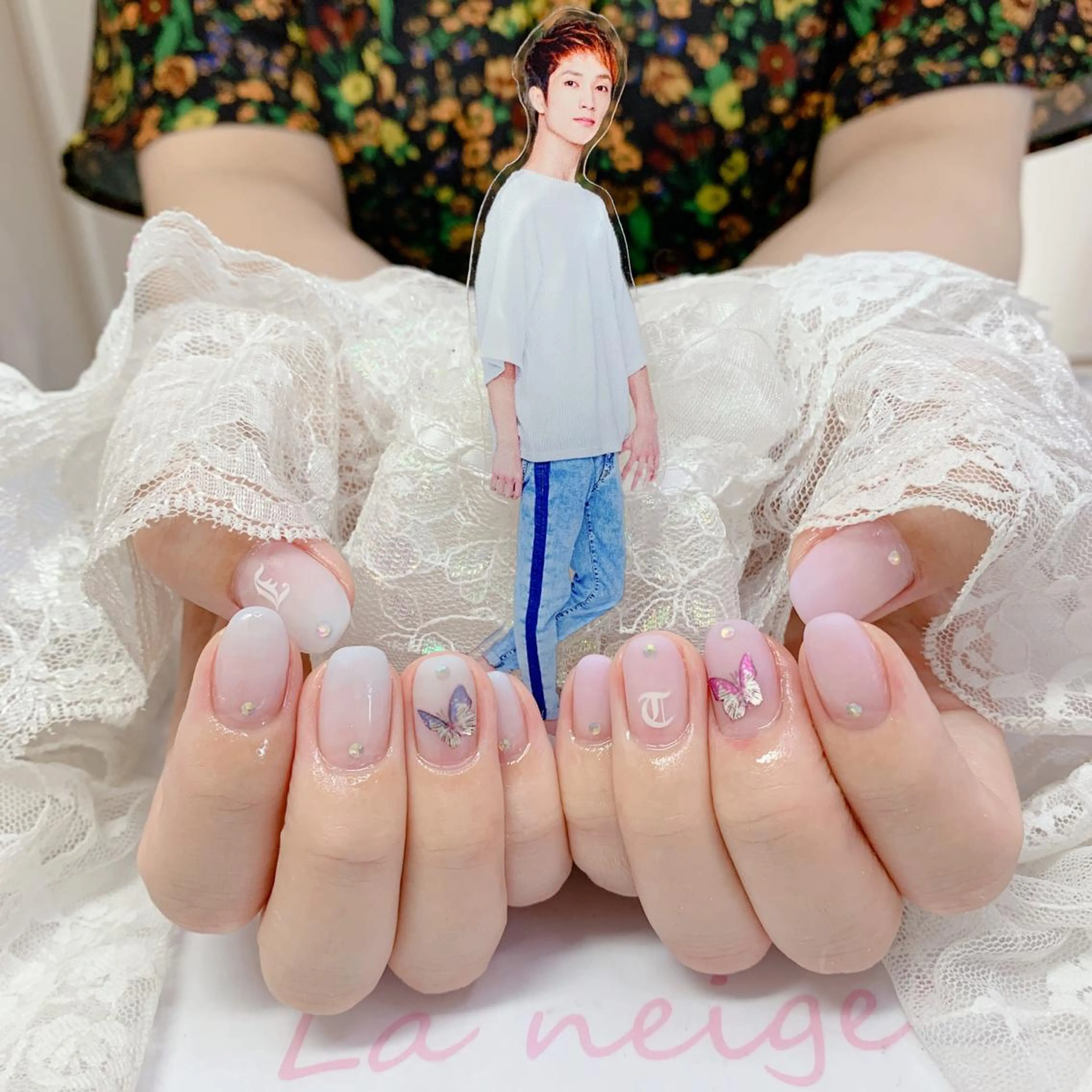 ネイル ハンドネイル La neige* yuki 🥯🍑のネイルデザイン