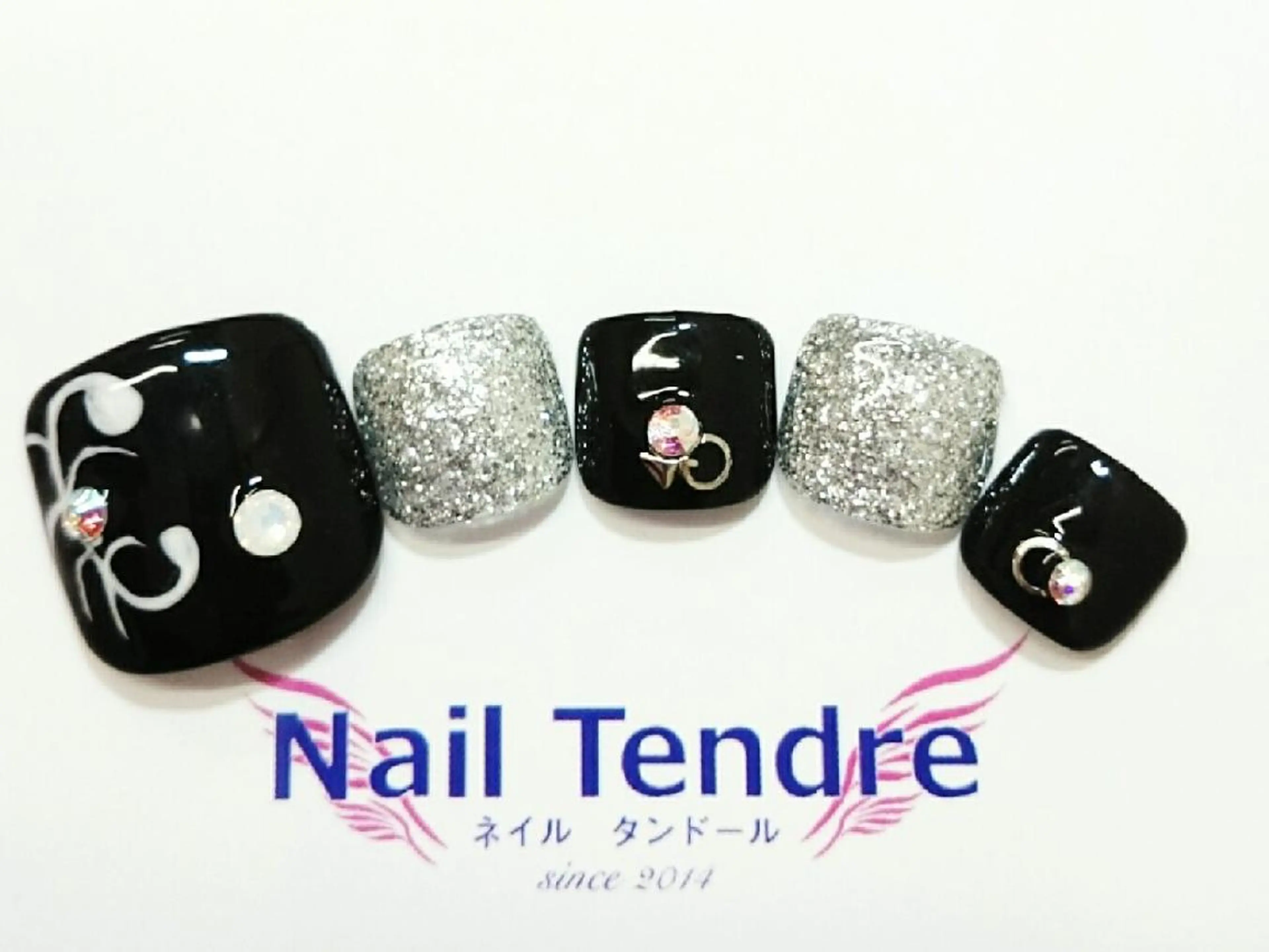 ネイル アートネイル ジェルネイル ソフトジェル ストーンネイル フットネイル Nail  Tendreのネイルデザイン