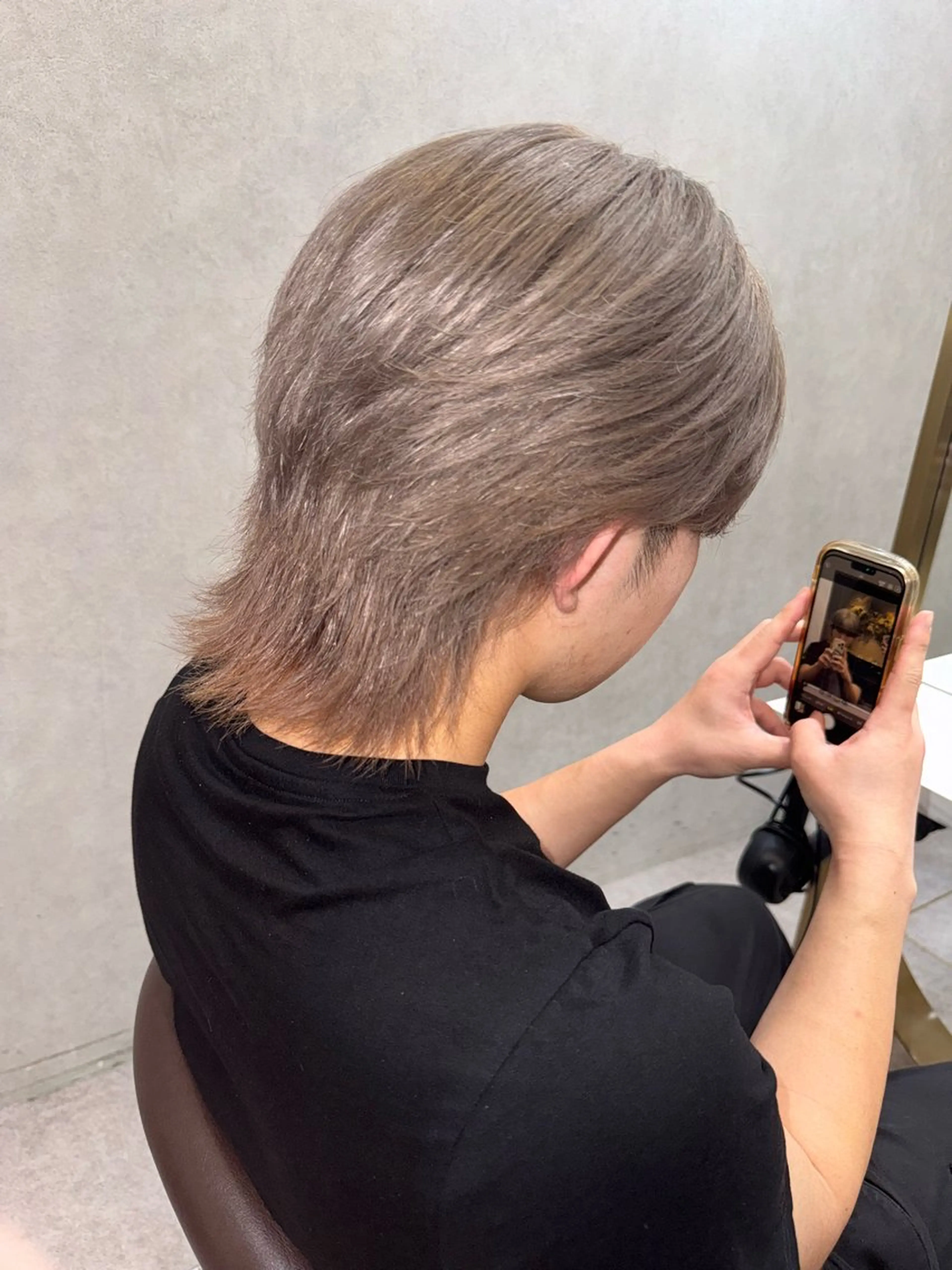 ショート ヘアカラー 坂口 京平のヘアスタイル
