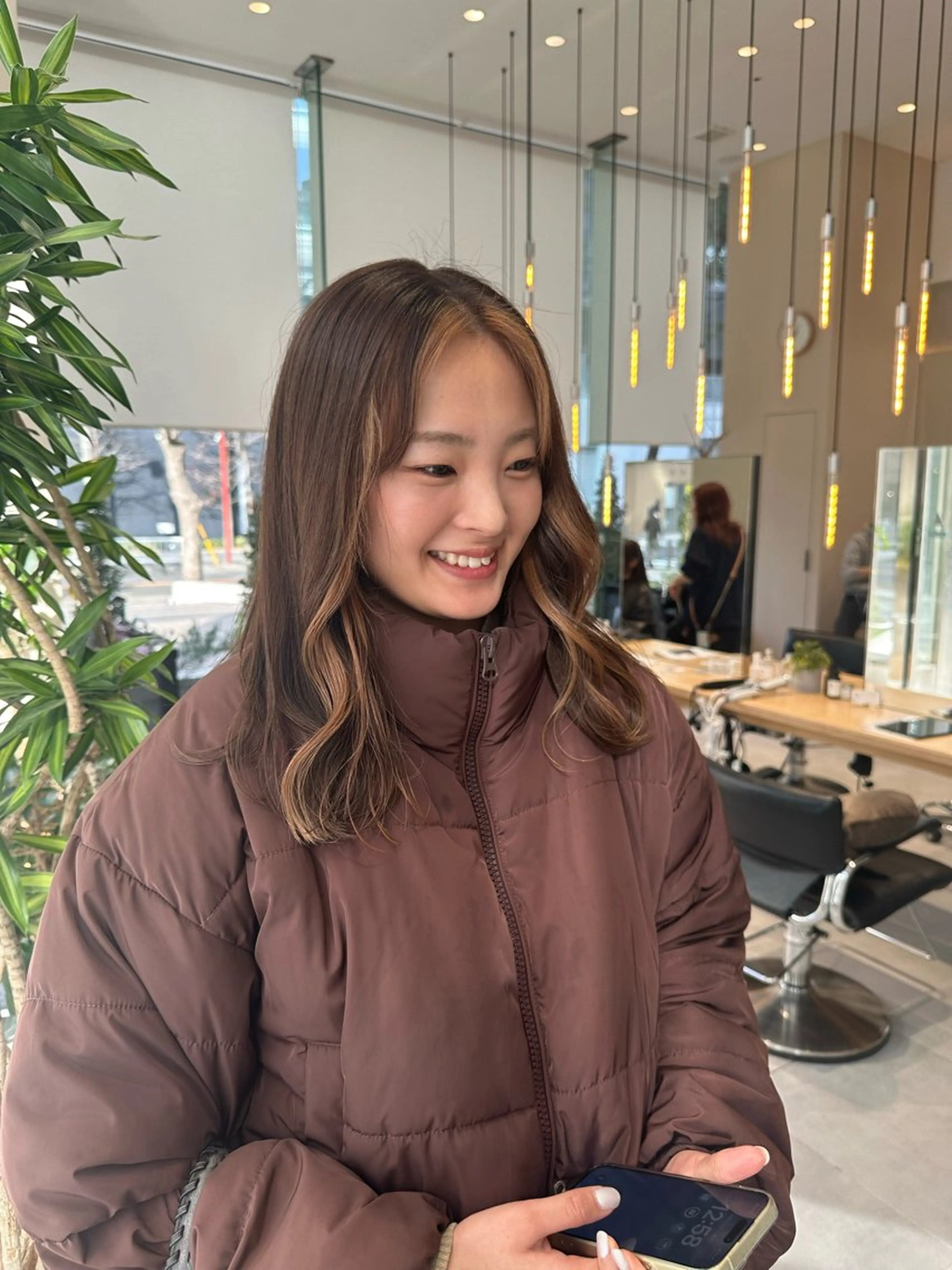 セミロング カラー ヘアカラー トリートメント ヘッドスパ ヘアセット 透ける艶カラー💎 ミオのヘアスタイル