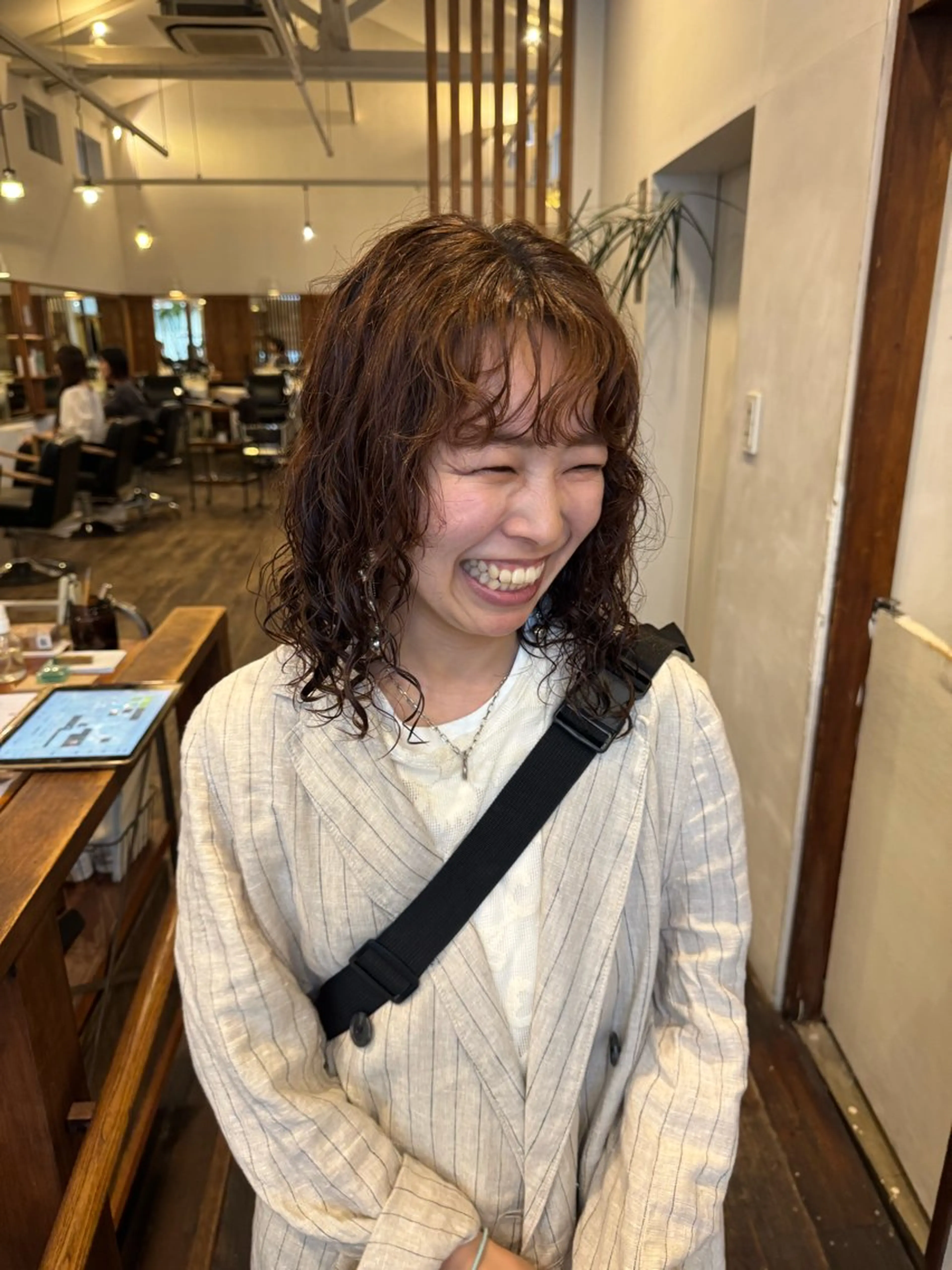 ミディアム パーマ MOK大阪梅田店 Asahiのヘアスタイル