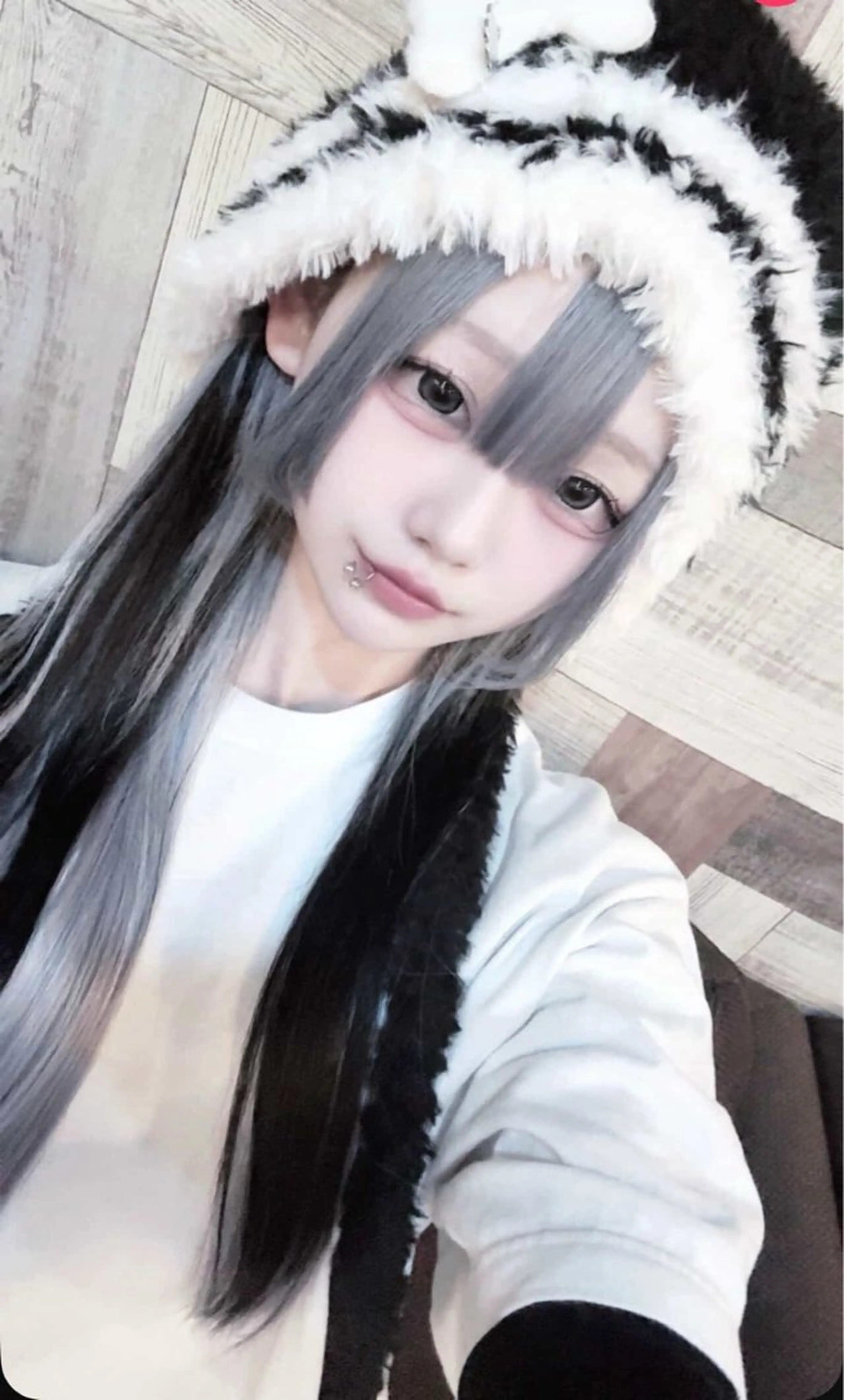 ロング カラー ダブルカラー エクステ ヘアカラー エクステ 𝙃𝘼𝙍𝙐🎀 韓国×エクステのヘアスタイル