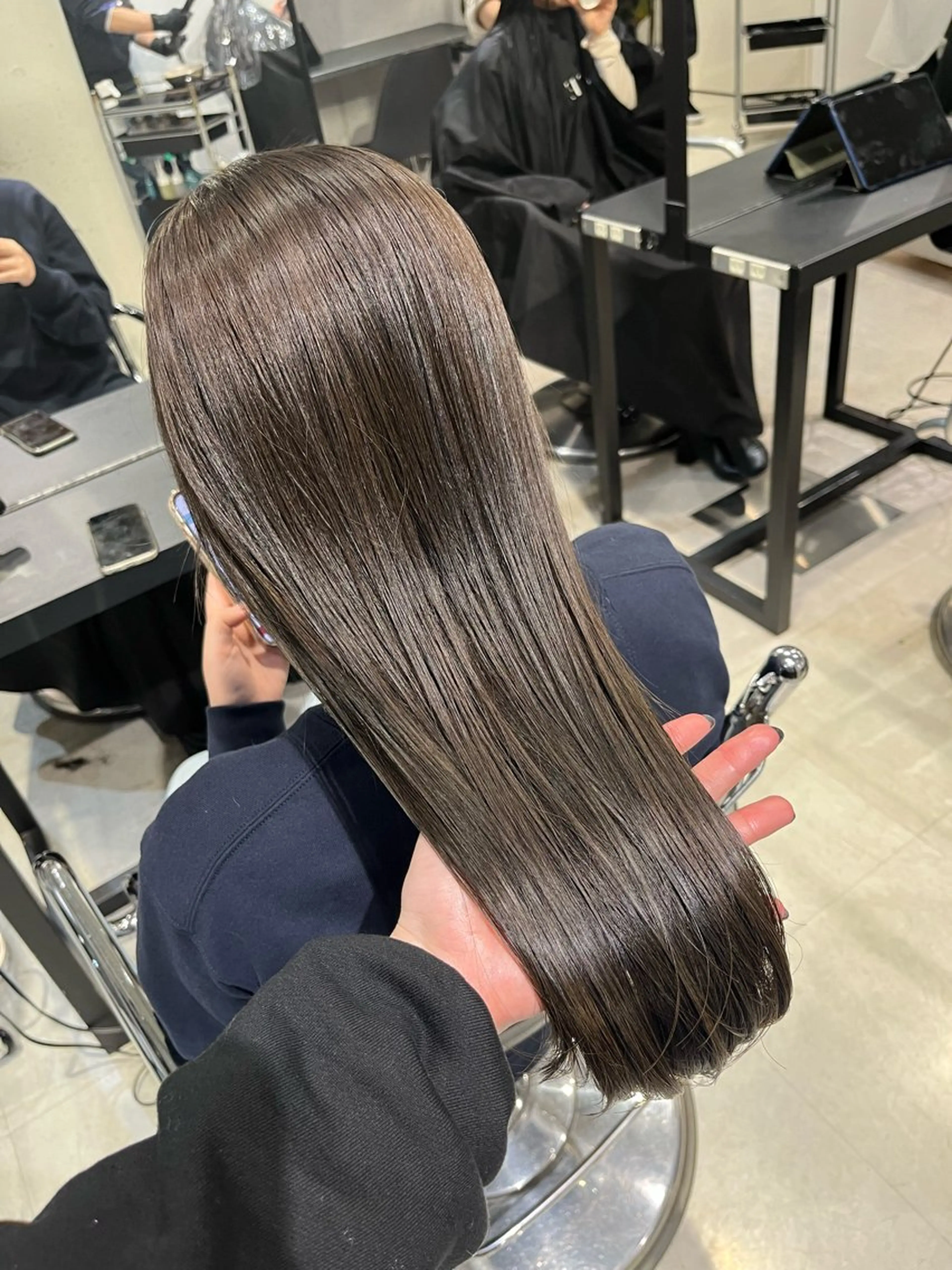 ロング カラー パーマ ヘアアレンジ カット ヘアカラー トリートメント ヘアセット 透明感/オリーブ/ グレージュ/YUKAのヘアスタイル