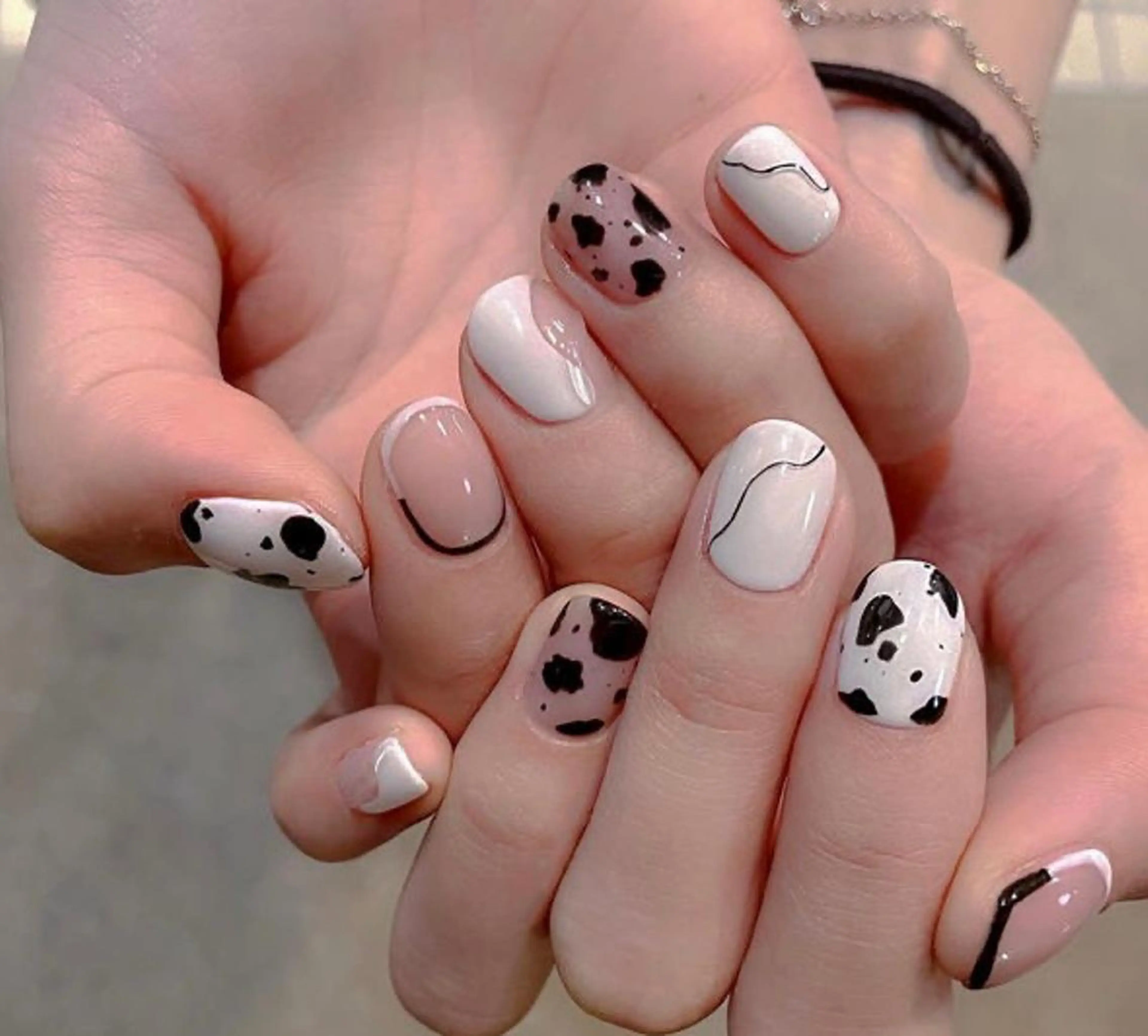 ネイル チークネイル 長さ出し ジェルネイル マグネットネイル 持ち込み ハンドネイル ハンドケア ラッキーネイルサロン 西川口東口店のネイルデザイン