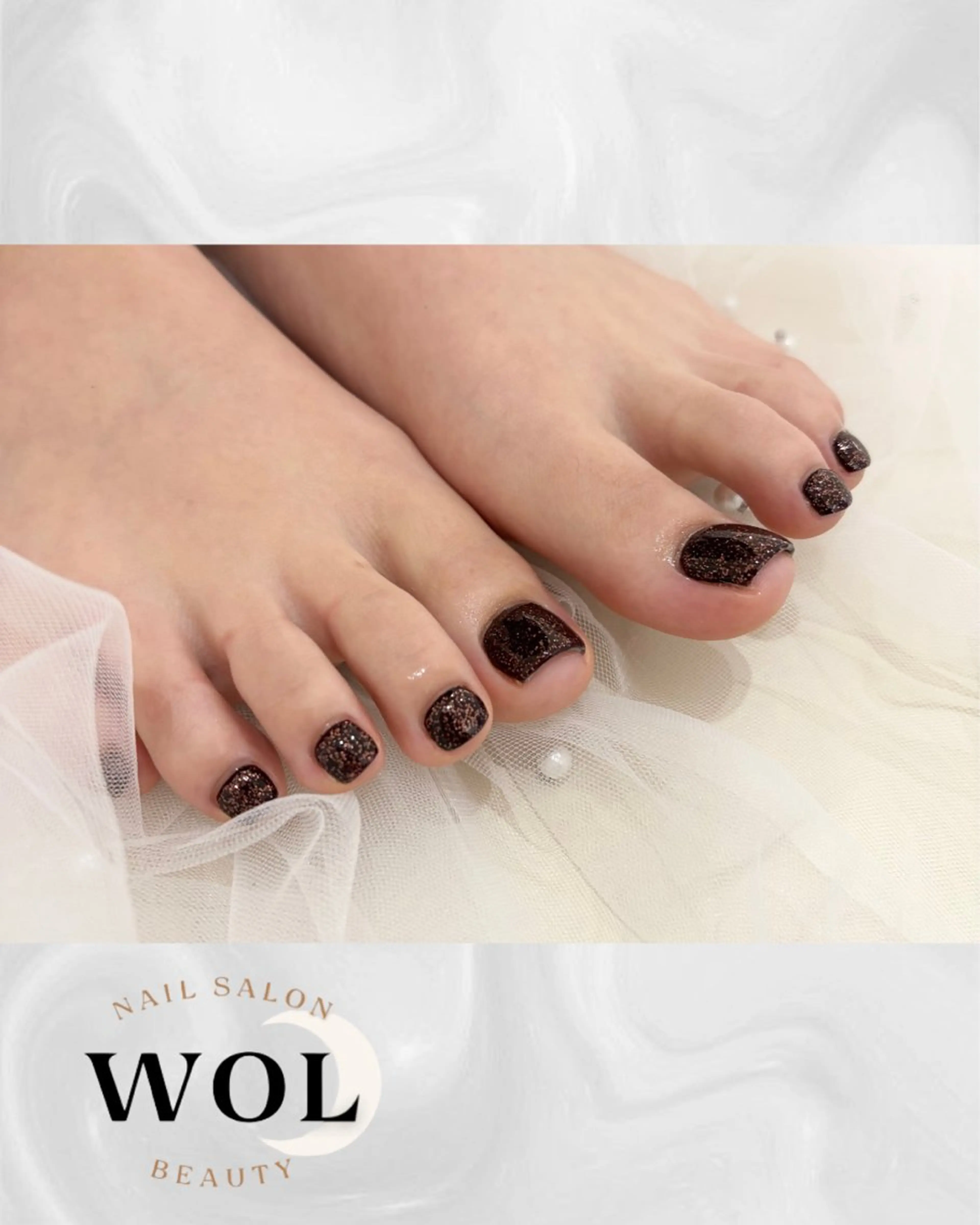 ネイル ラメ(グリッター) フットネイル nailsalon🌙WOL所属・WOL🌙 momokoのネイルデザイン
