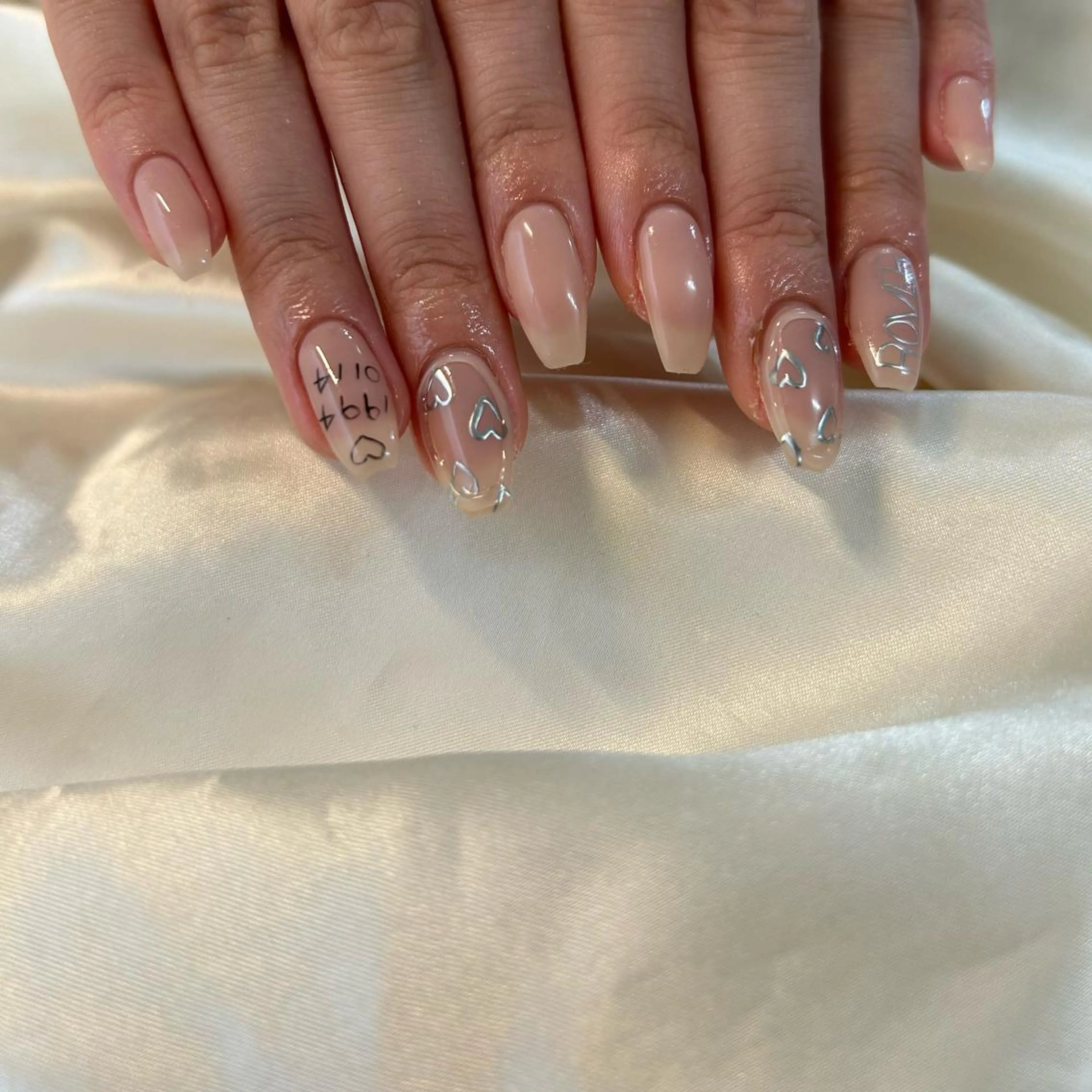 ネイル ハンドネイル ViViA momokaのネイルデザイン