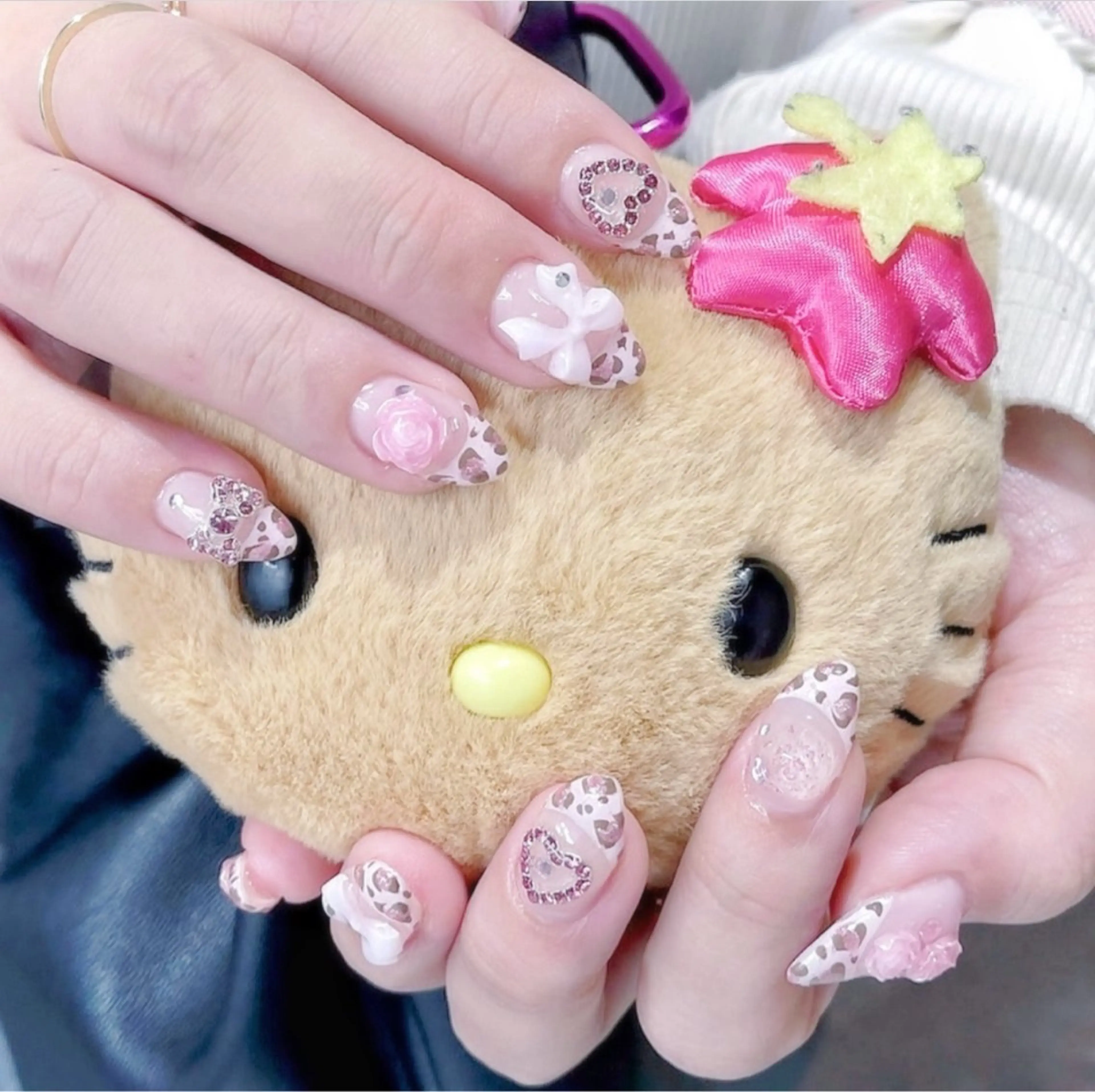 ネイル アニマル柄 オーロラネイル チークネイル フラッシュネイル ジェルネイル ハンドネイル Hinaa 池袋のネイルデザイン