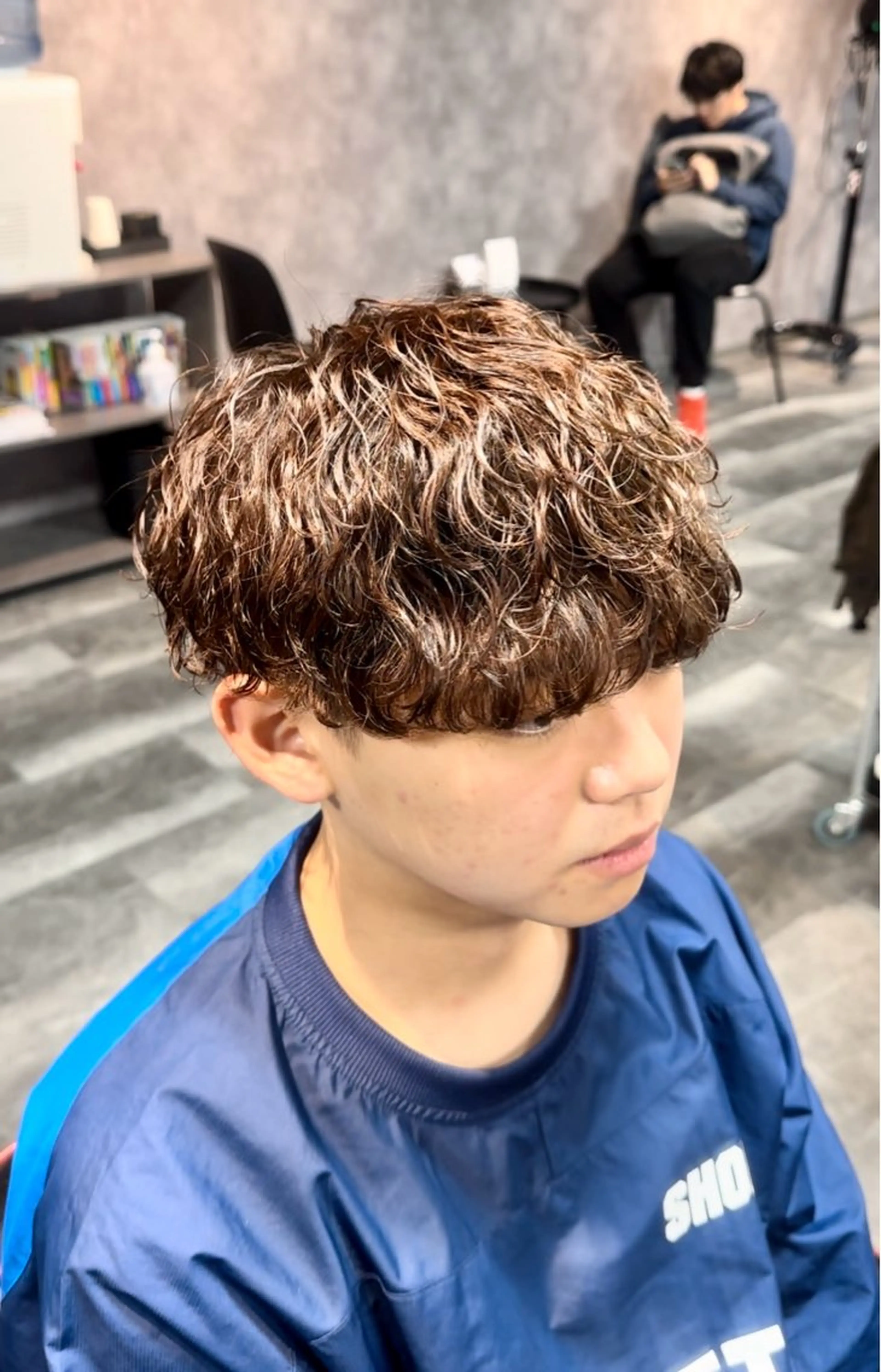 ショート SWELL-WHITE-所属・緒方 翔英のヘアスタイル