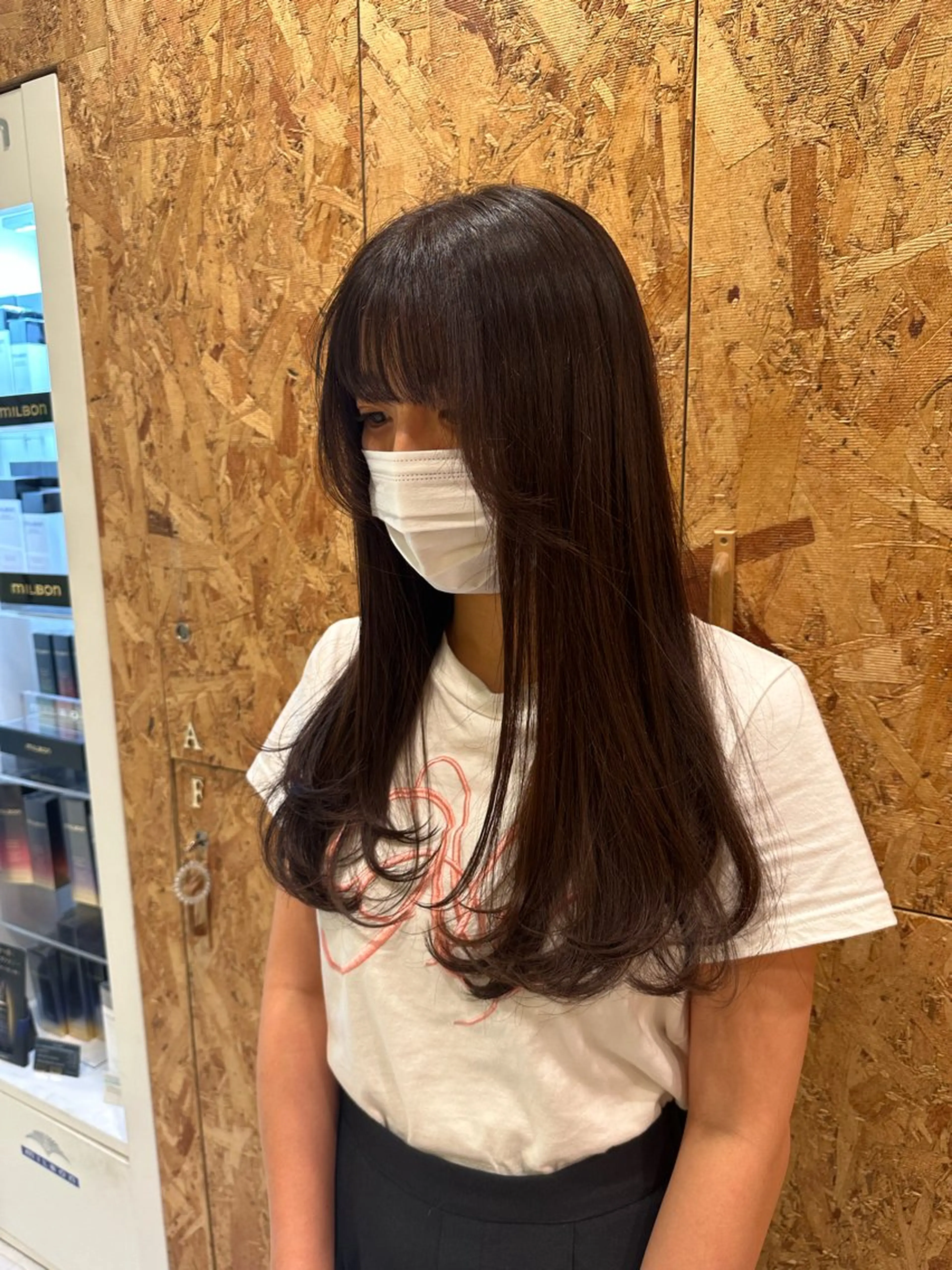セミロング レイヤーカット 野上 麗のヘアスタイル