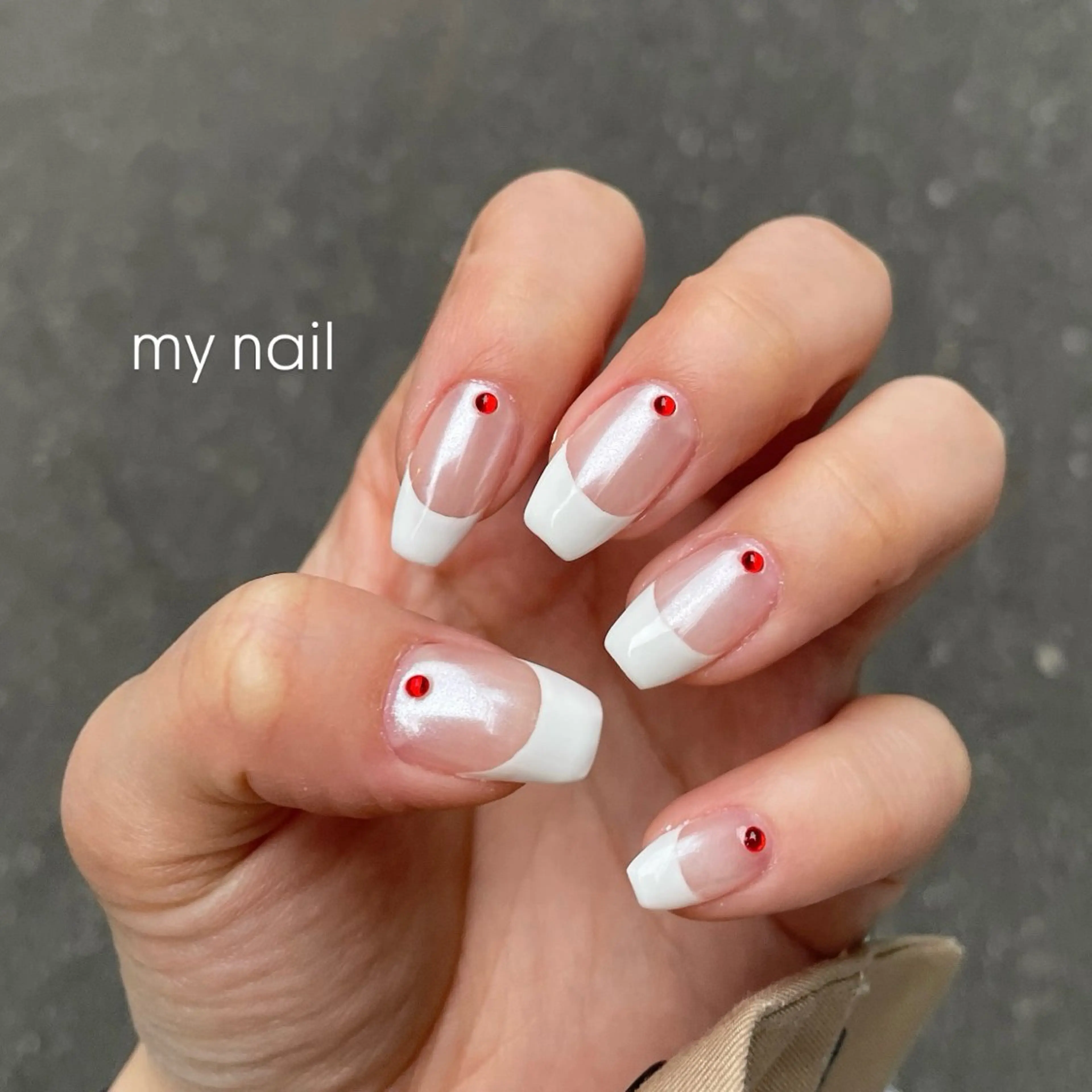 ネイル ミラーネイル ストーンネイル ハンドネイル you (ユウ)のネイルデザイン