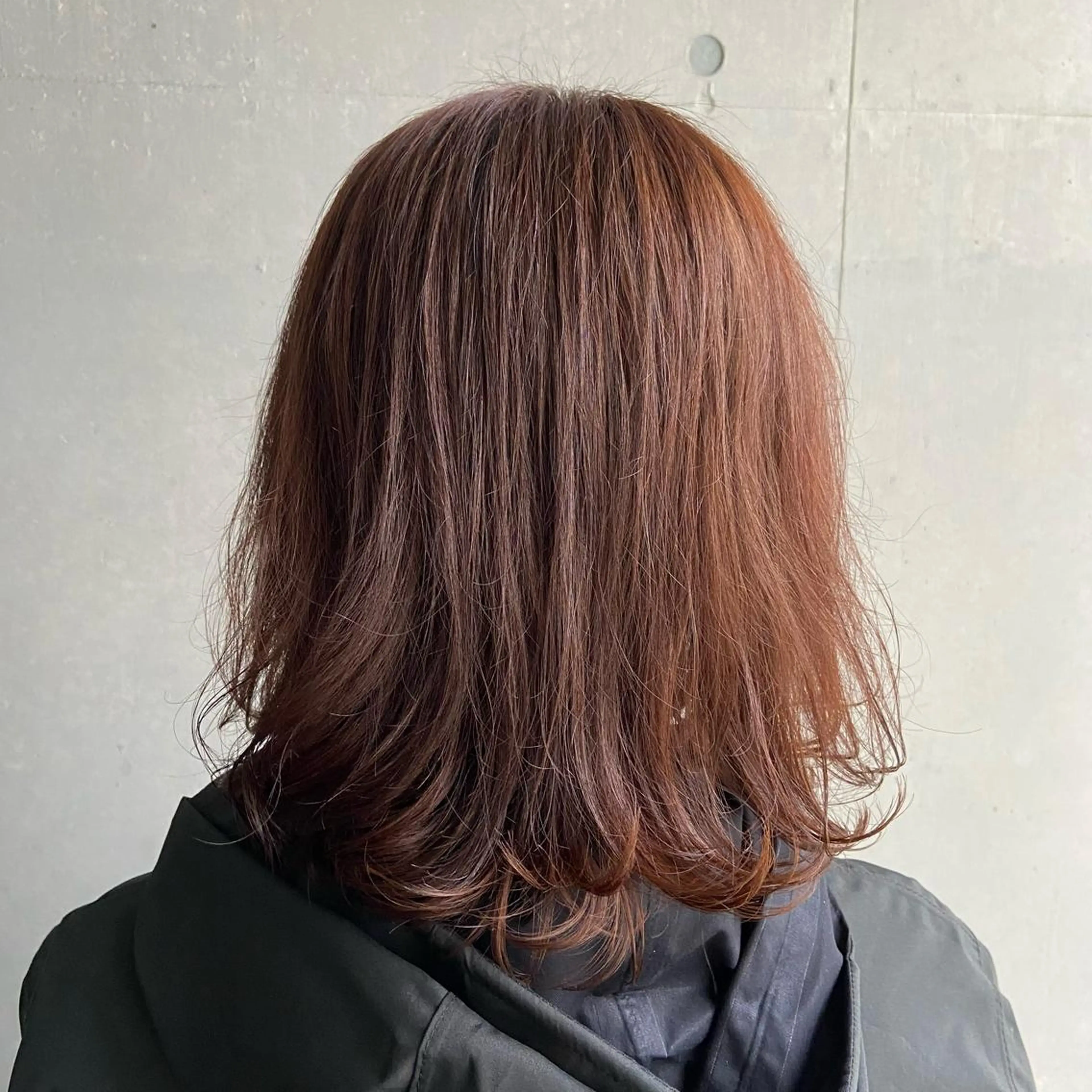 ミディアム カラー パーマ ミディアムパーマ バイオレットカラー デジタルパーマ ストレートパーマ インナーカラー指名 No.1菊池柊真のヘアスタイル