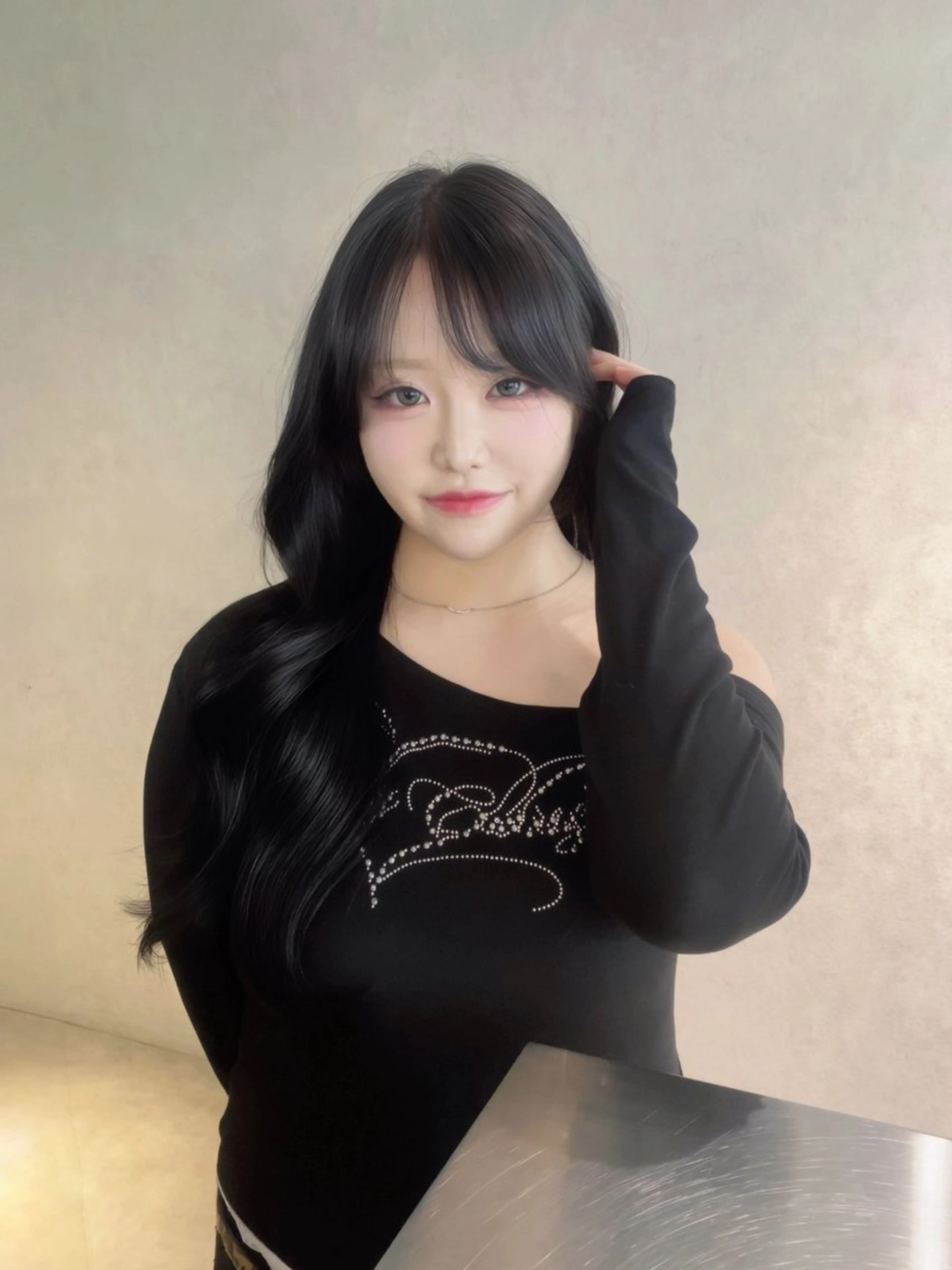 ロング カラー パーマ ヘアアレンジ Qin原宿店所属・葵 韓国オタク美容師 レイヤーカットのヘアスタイル