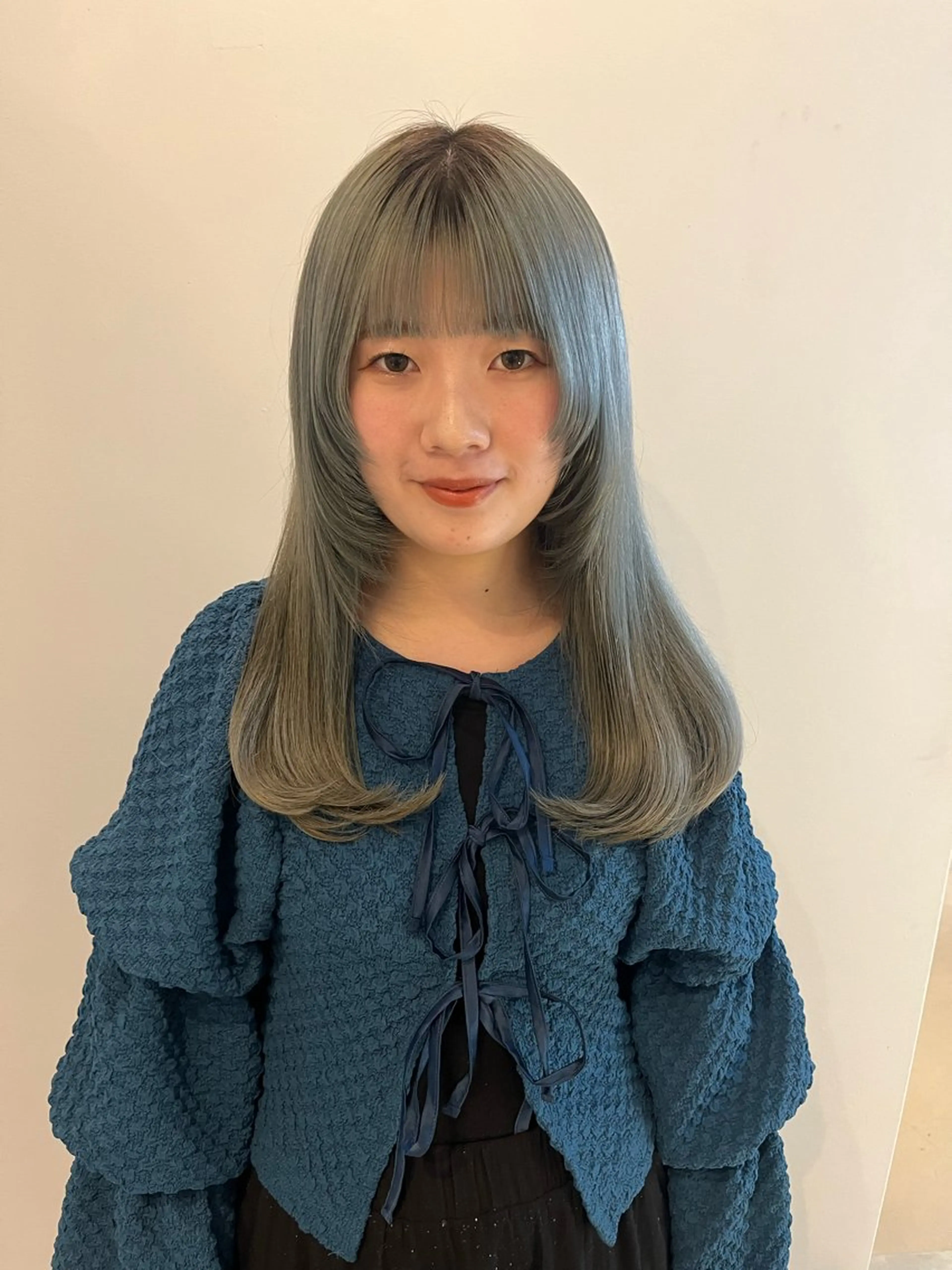セミロング 顔まわりレイヤー レイヤーカット ALLYS 渋谷店所属・最高級の艶のある カラーmei🎨のヘアスタイル