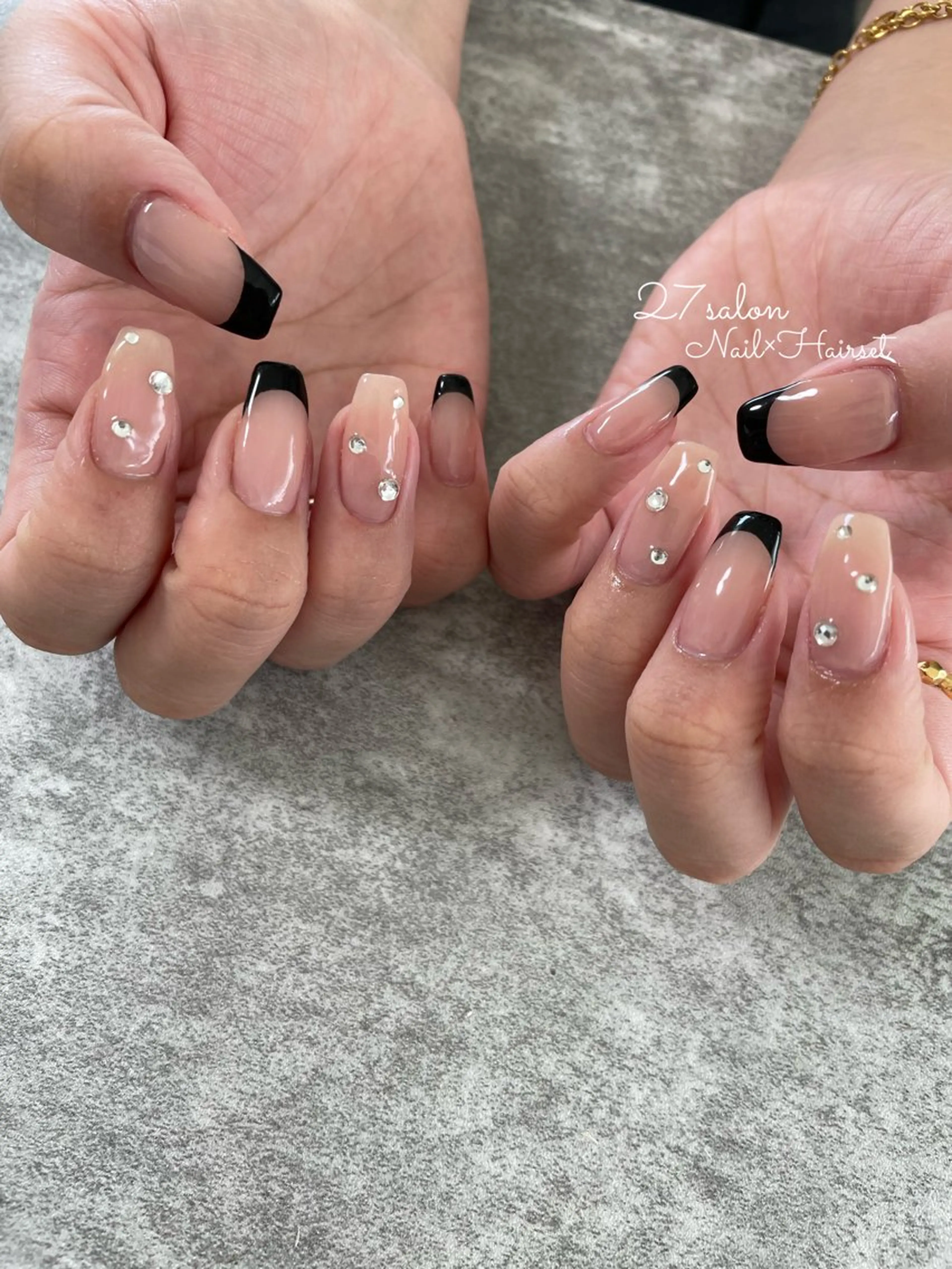 ネイル フレンチネイル ワンホンネイル 27salon yuinaのネイルデザイン