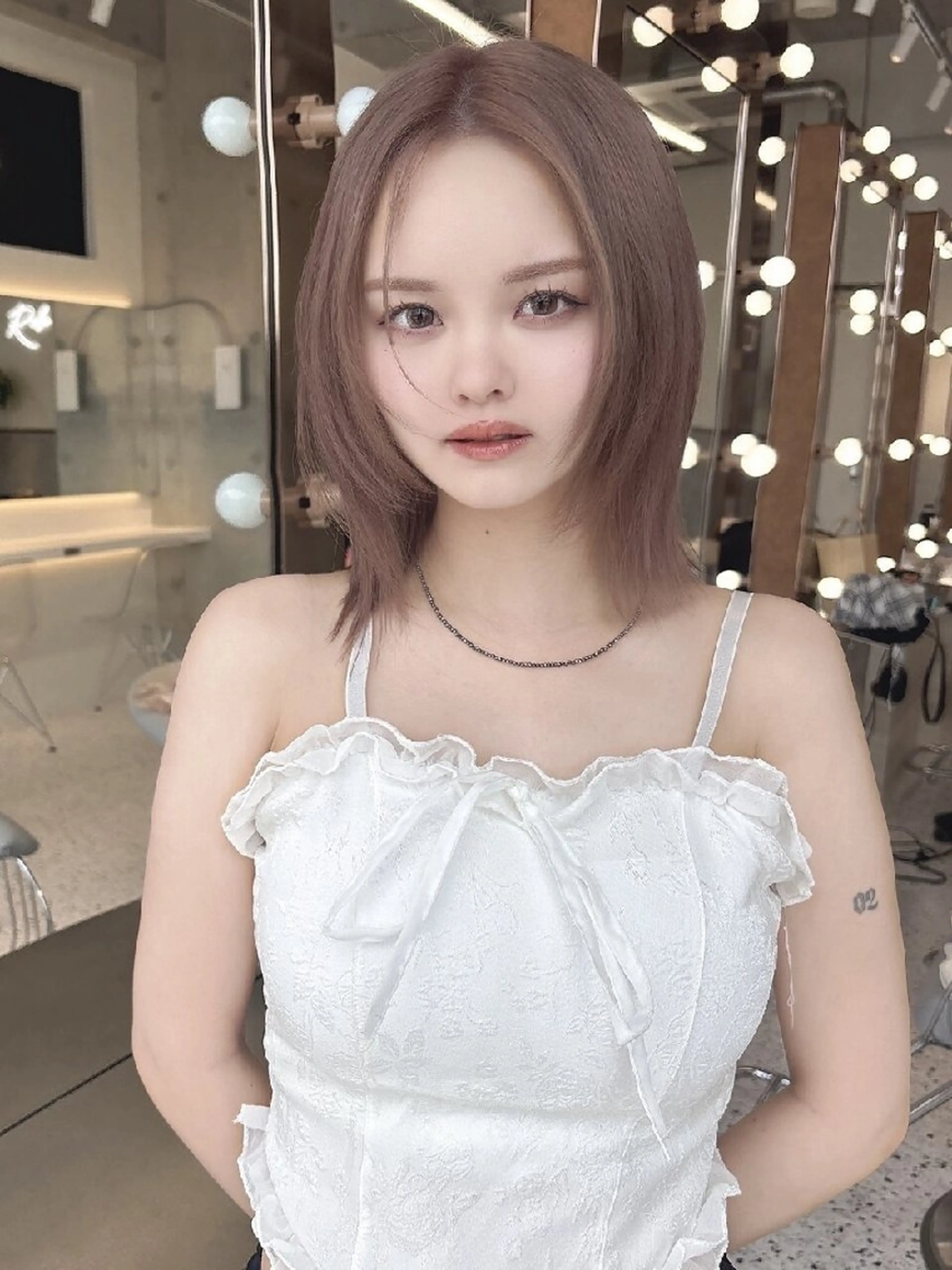 カラー ミディアム カット ヘアカラー トリートメント Lond Roleのヘアスタイル