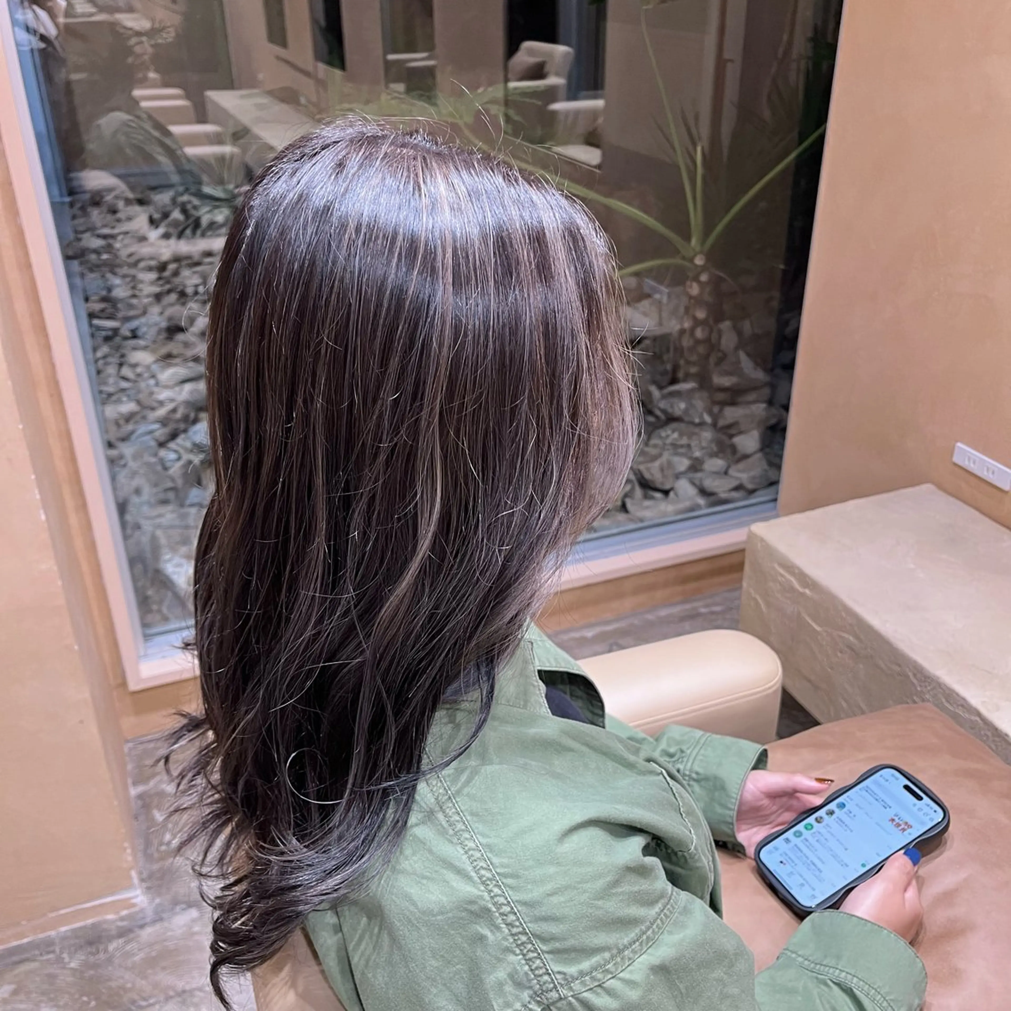 セミロング ハイライト hair　make ONE009 平塚所属・🌟ショートカット 募集中🌟しだあつきのヘアスタイル