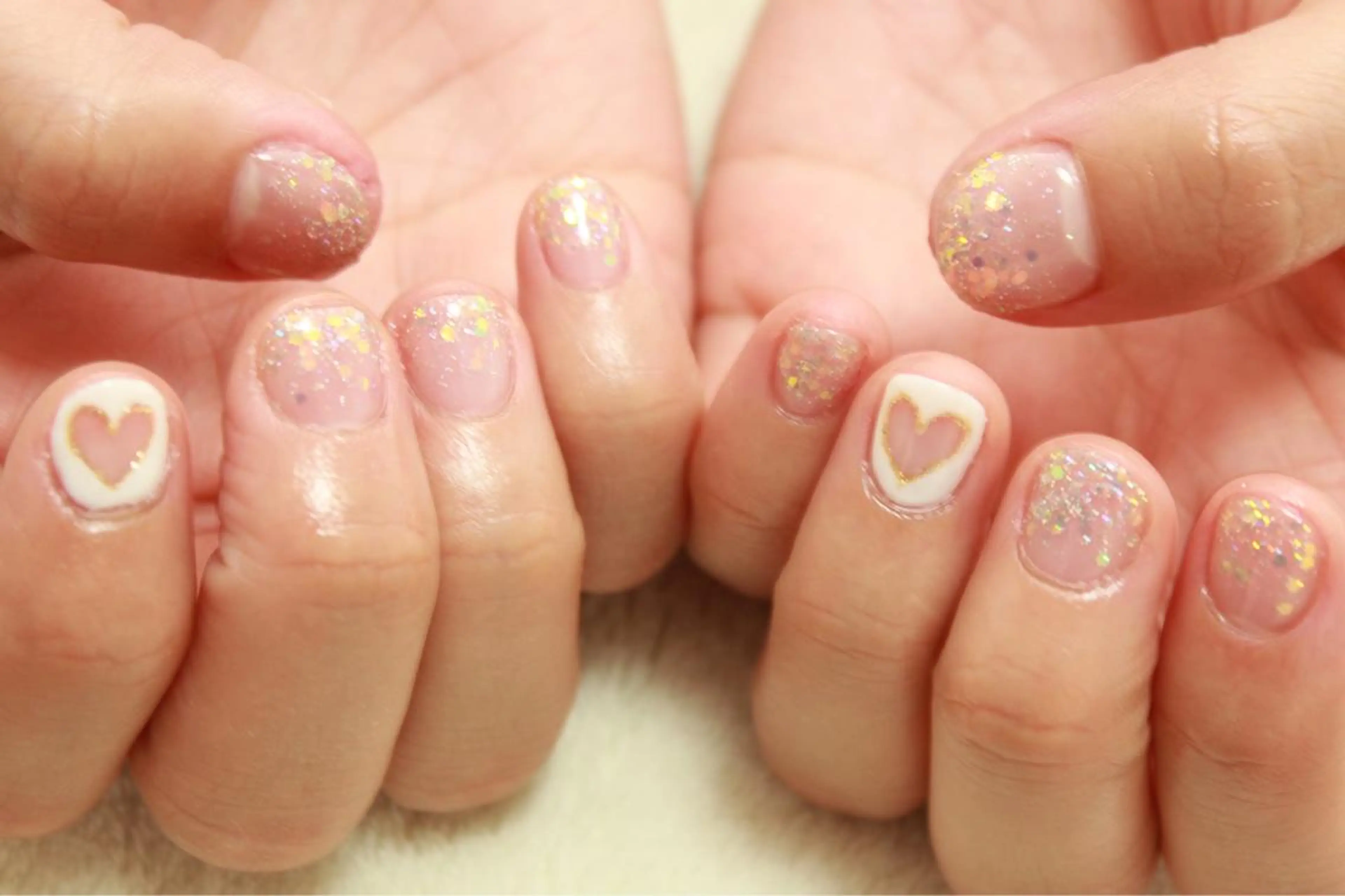 ネイル グラデーション ラメ(グリッター) ラメグラデーション 冬ネイル ハンドネイル Ｋ minamiのネイルデザイン