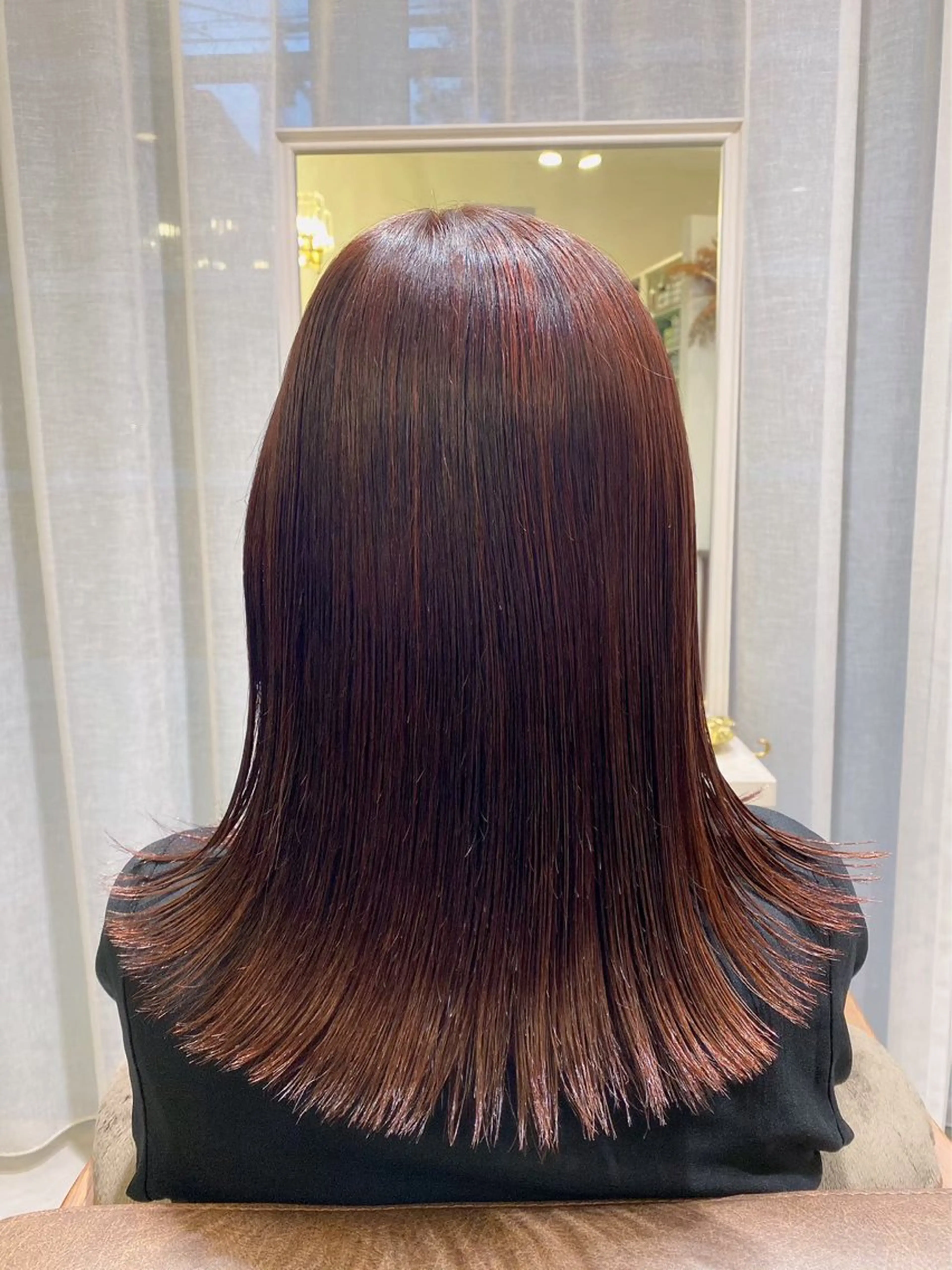 セミロング 中尾 愛里奈のヘアスタイル