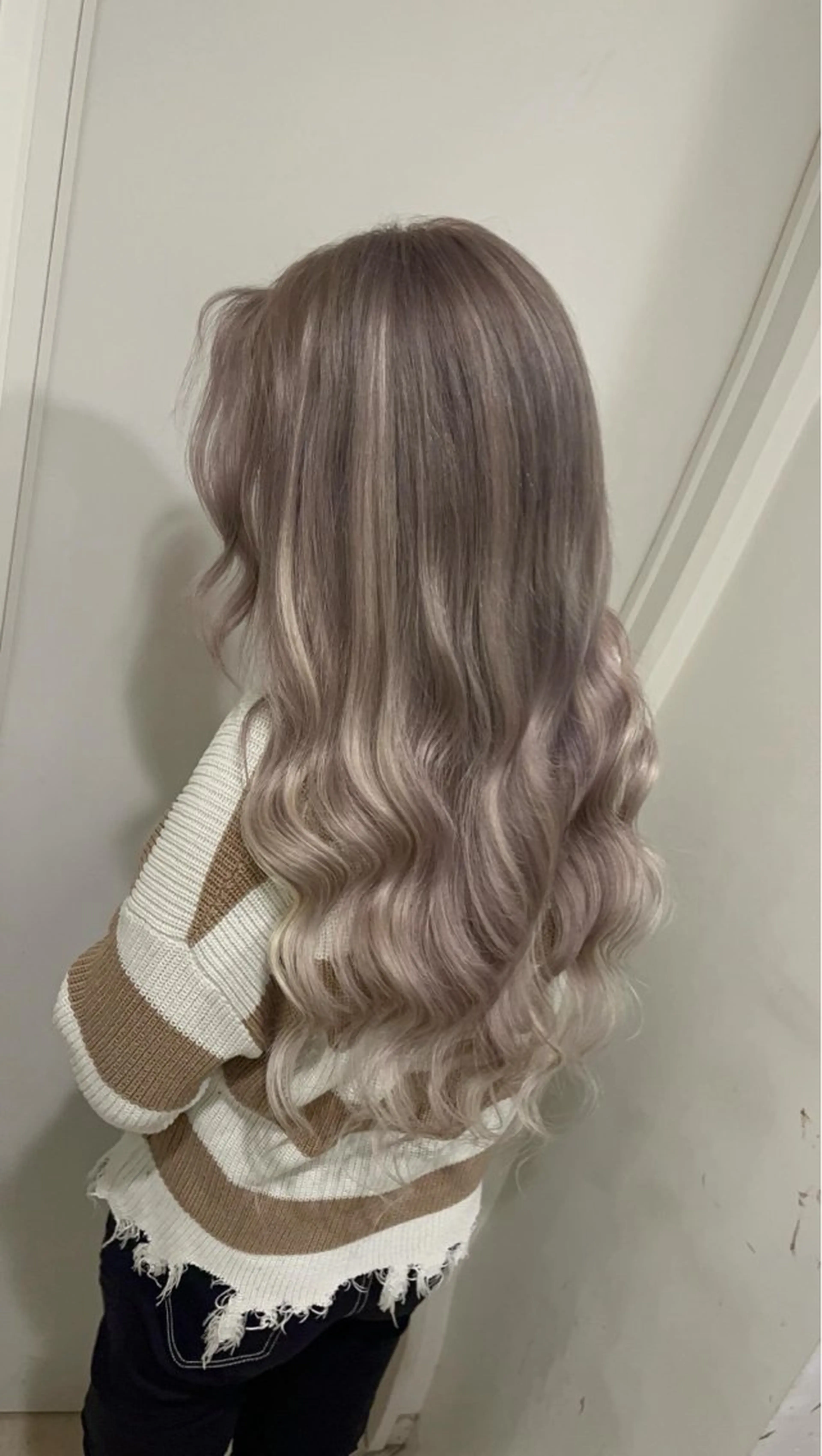 セミロング カラー ヘアアレンジ 🔥ハイトーンカラー ギャルNAOKI🔥のヘアスタイル