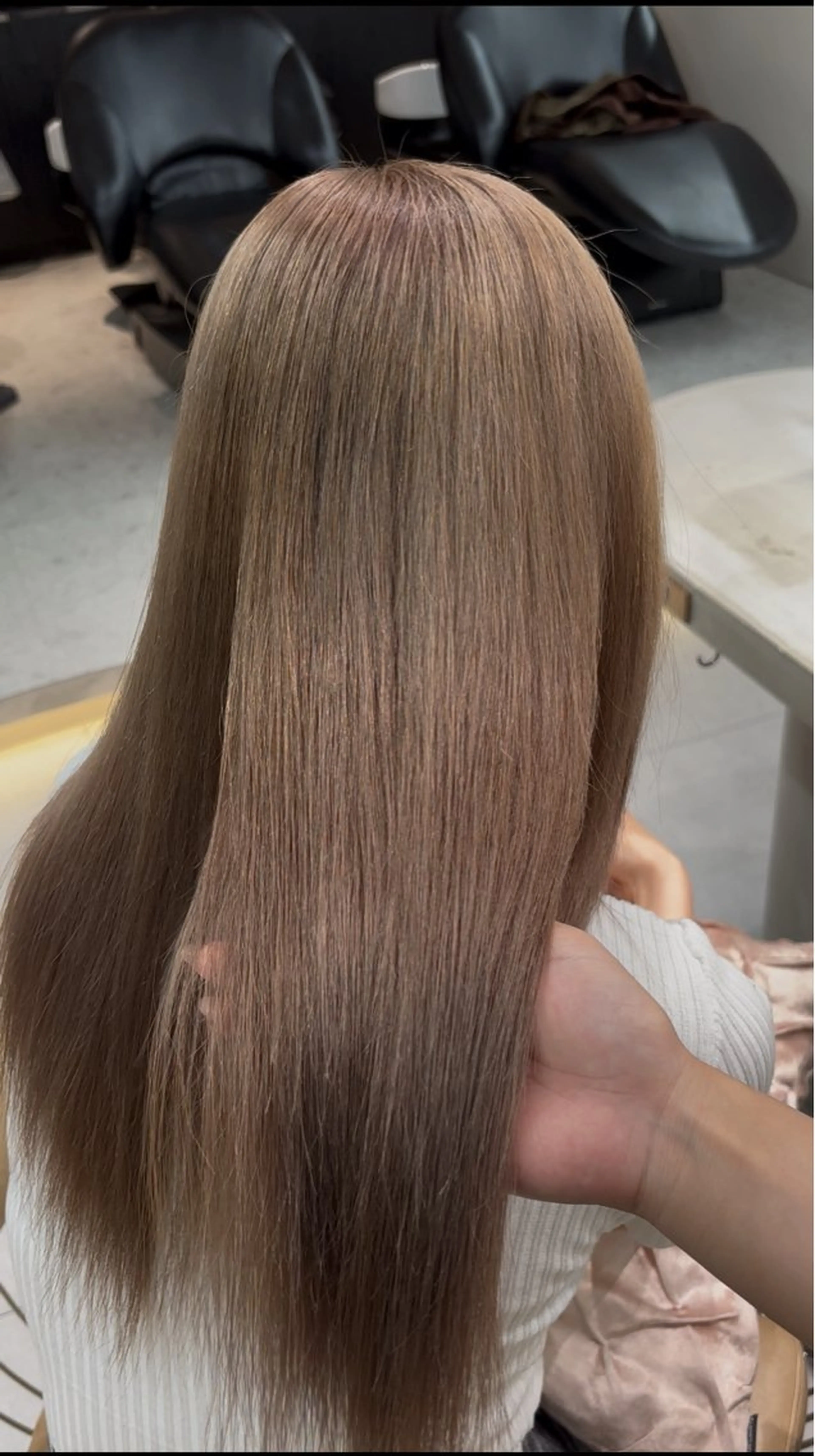 ロング 縮毛矯正 Lond Melia所属・あいり／艶髪 、透明感カラー🩶のヘアスタイル