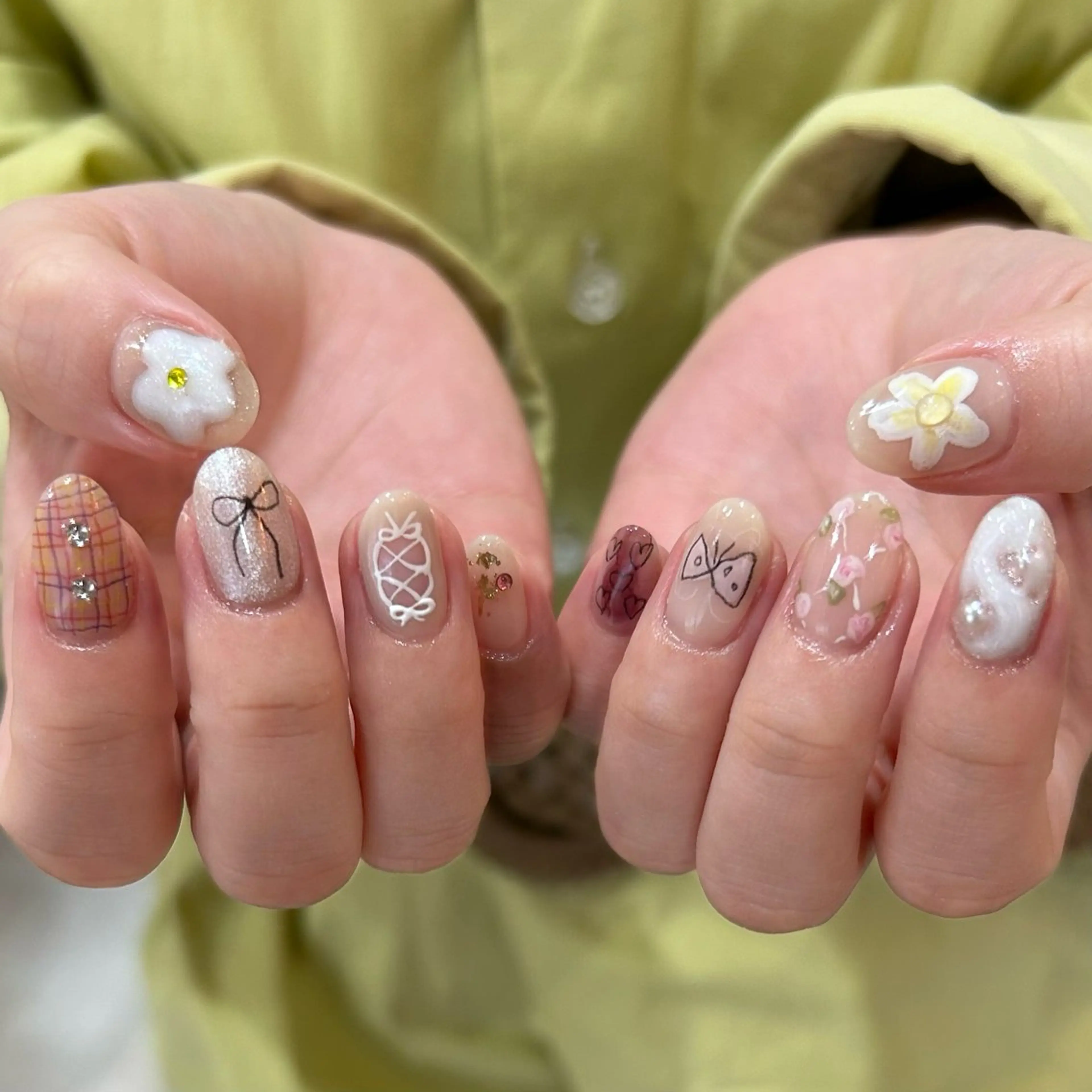 ネイル フラワーネイル ジェルネイル パラジェル ぷっくりネイル リボン ハンドネイル shio ♡ 22日空きありのネイルデザイン