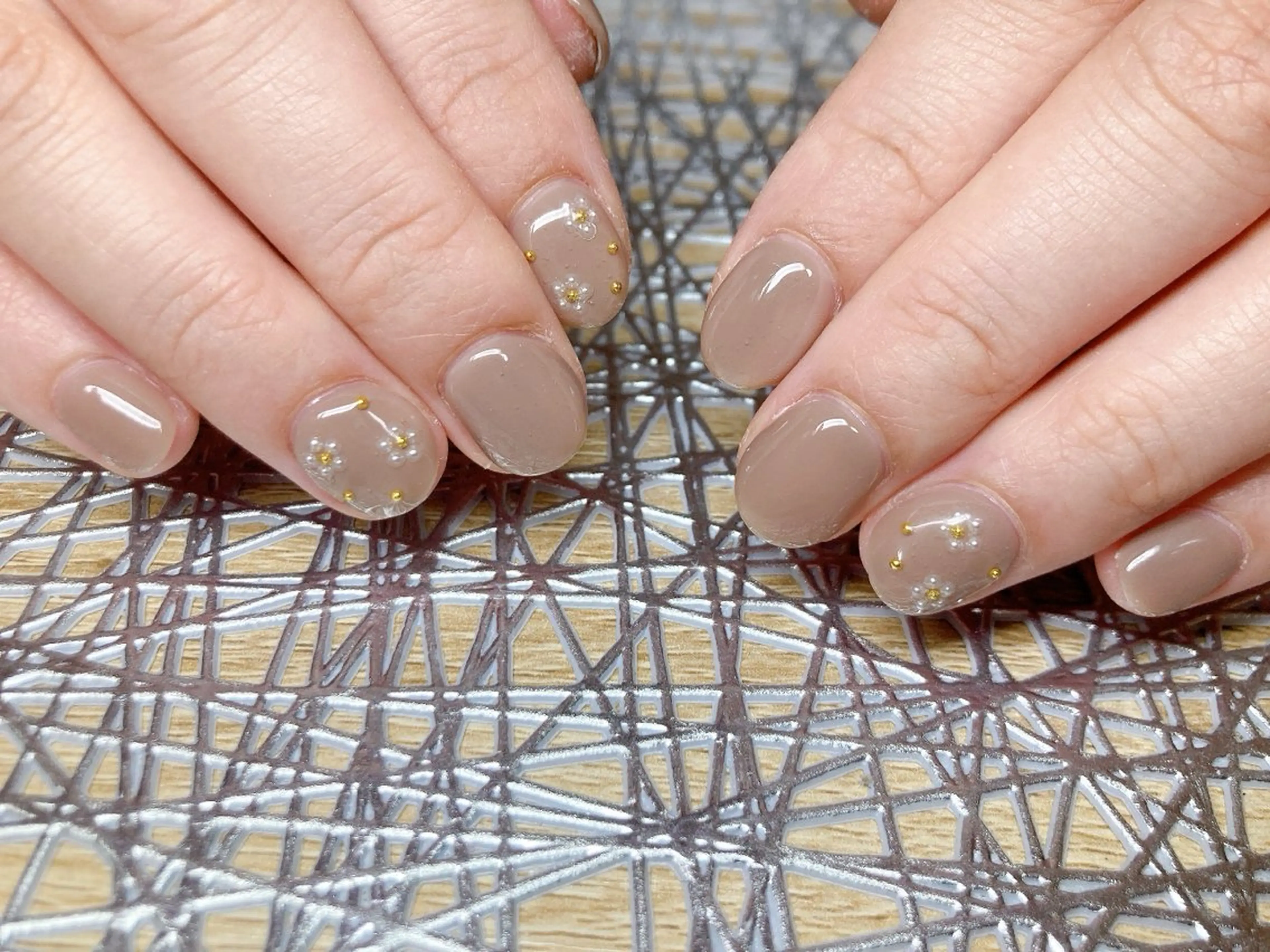 ネイル ECLAT エクラ所属・寺山 千鶴のネイルデザイン