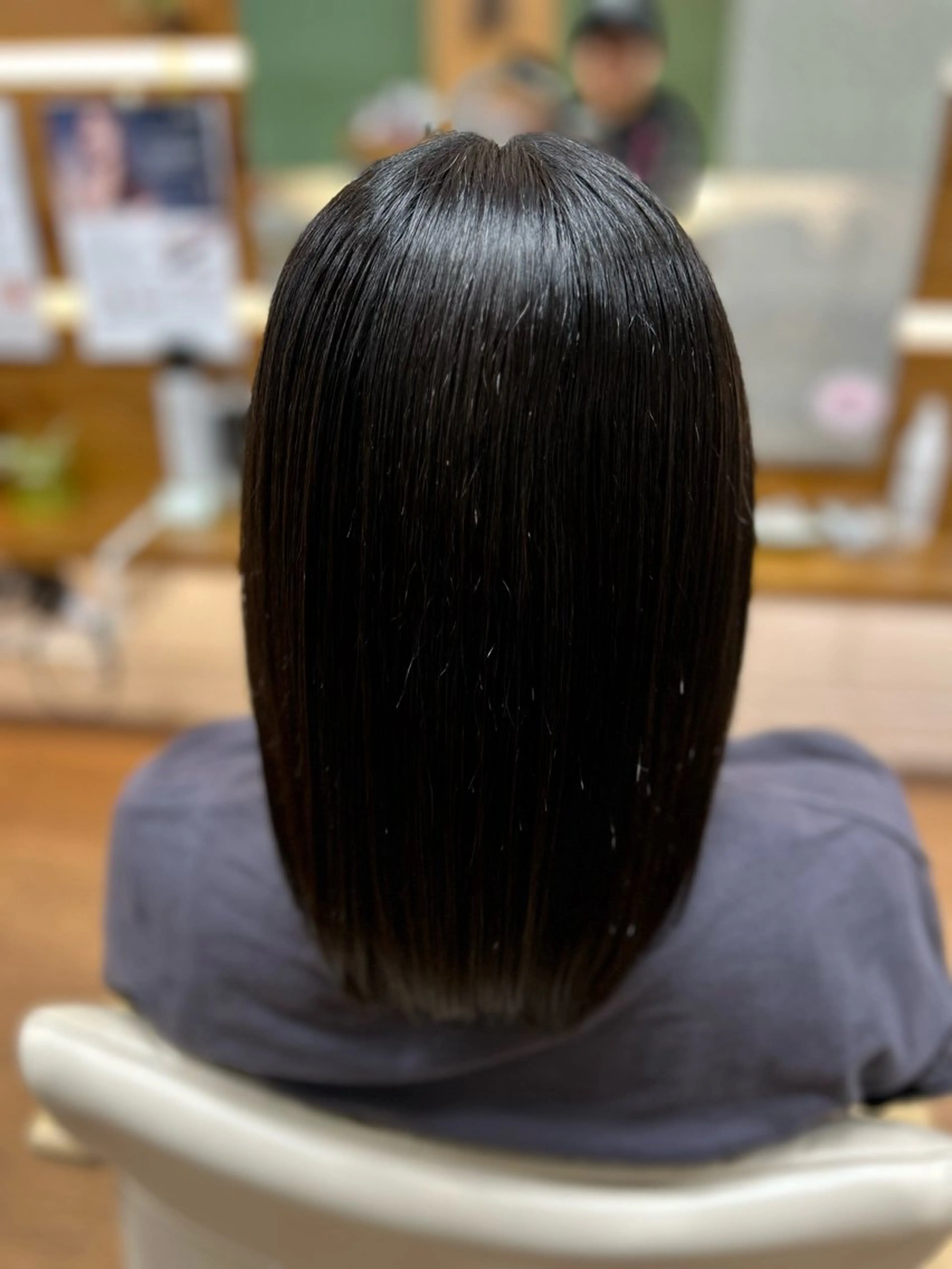 セミロング 神谷 千明のヘアスタイル