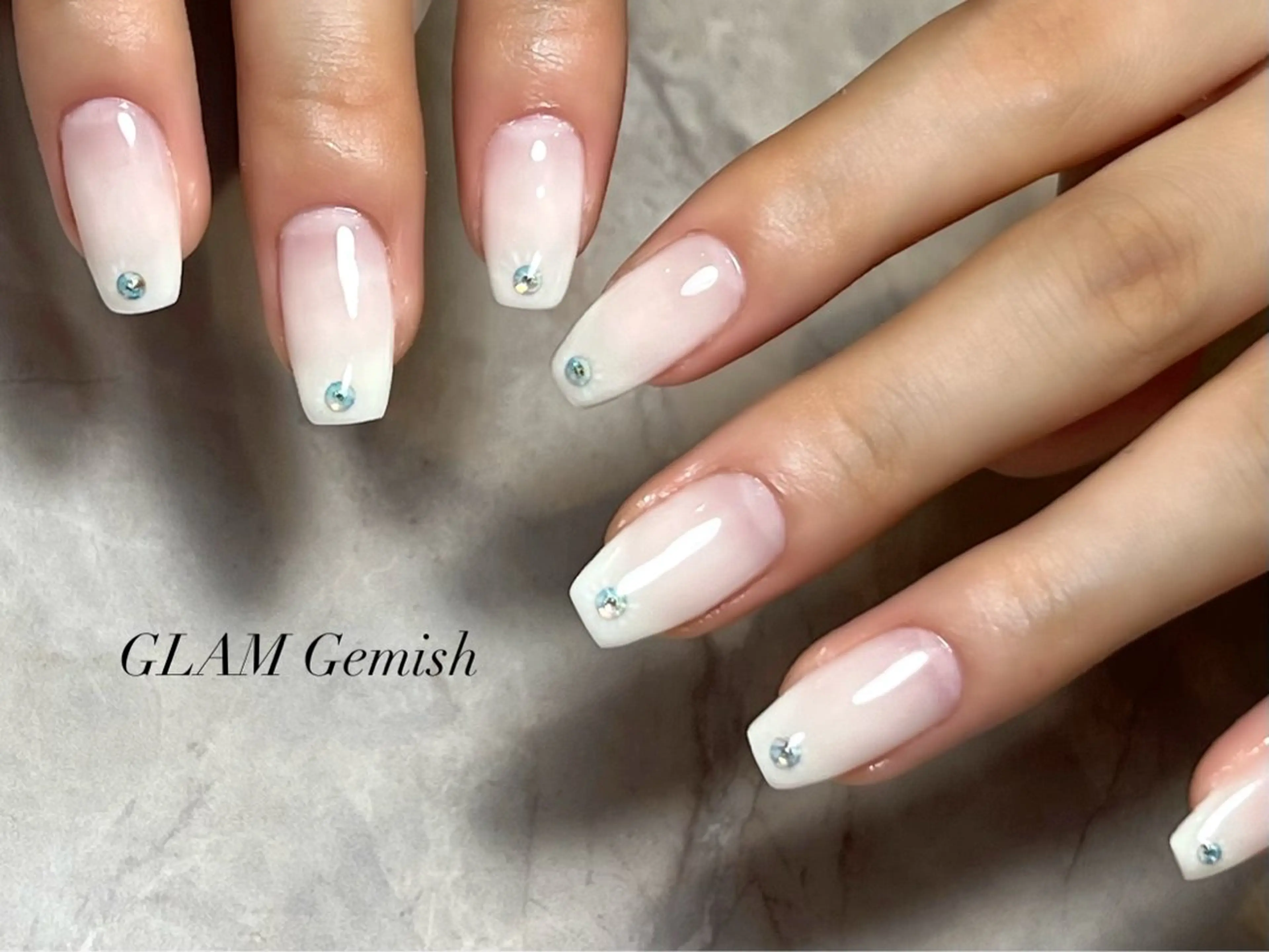 ネイル グラデーション 藤崎 恵梨香のネイルデザイン