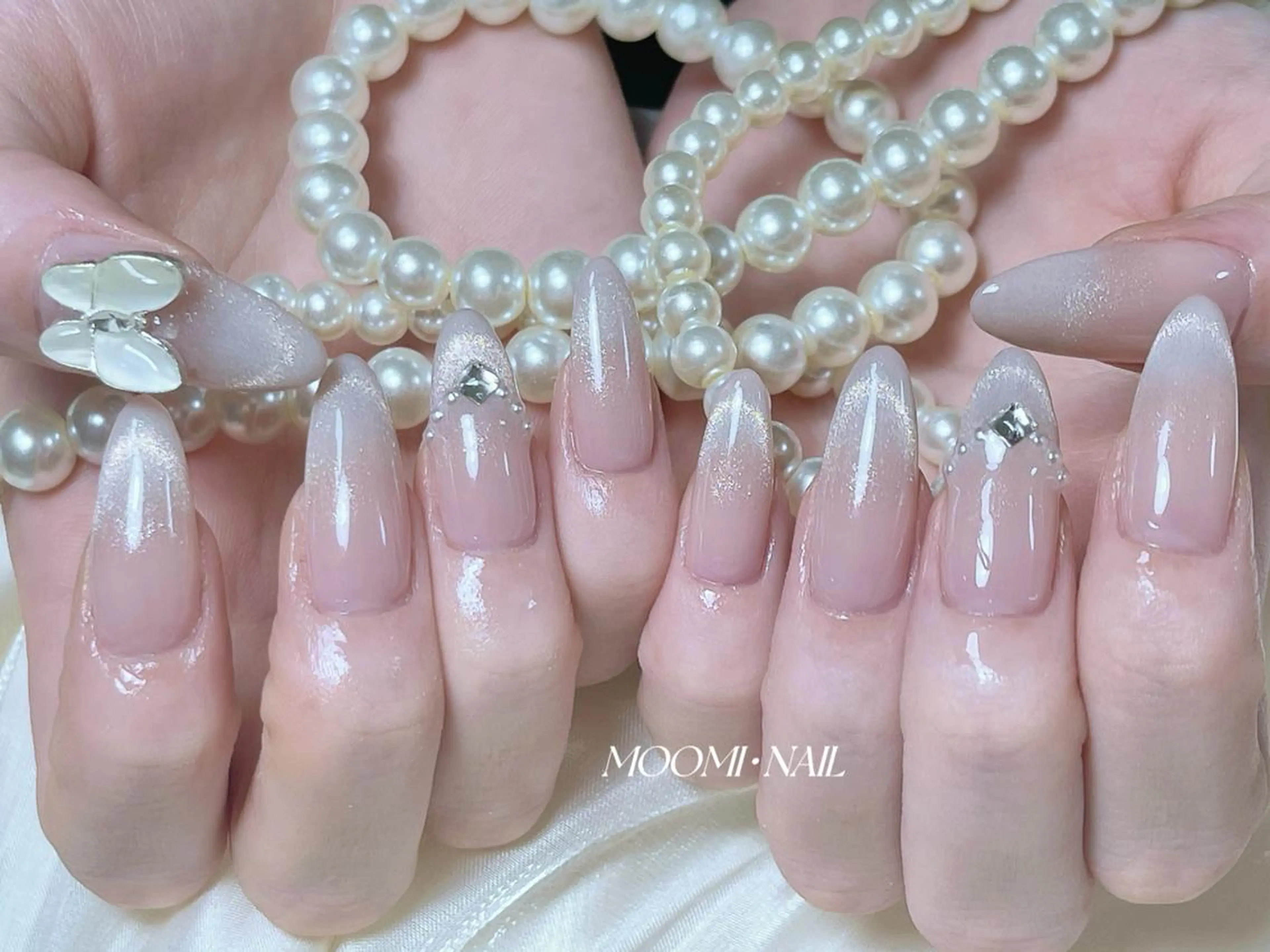 ネイル 長さ出し フレンチネイル ジェルネイル ガラスフレンチ 韓国ネイル ハンドネイル moomi nail スカルプ専門のネイルデザイン