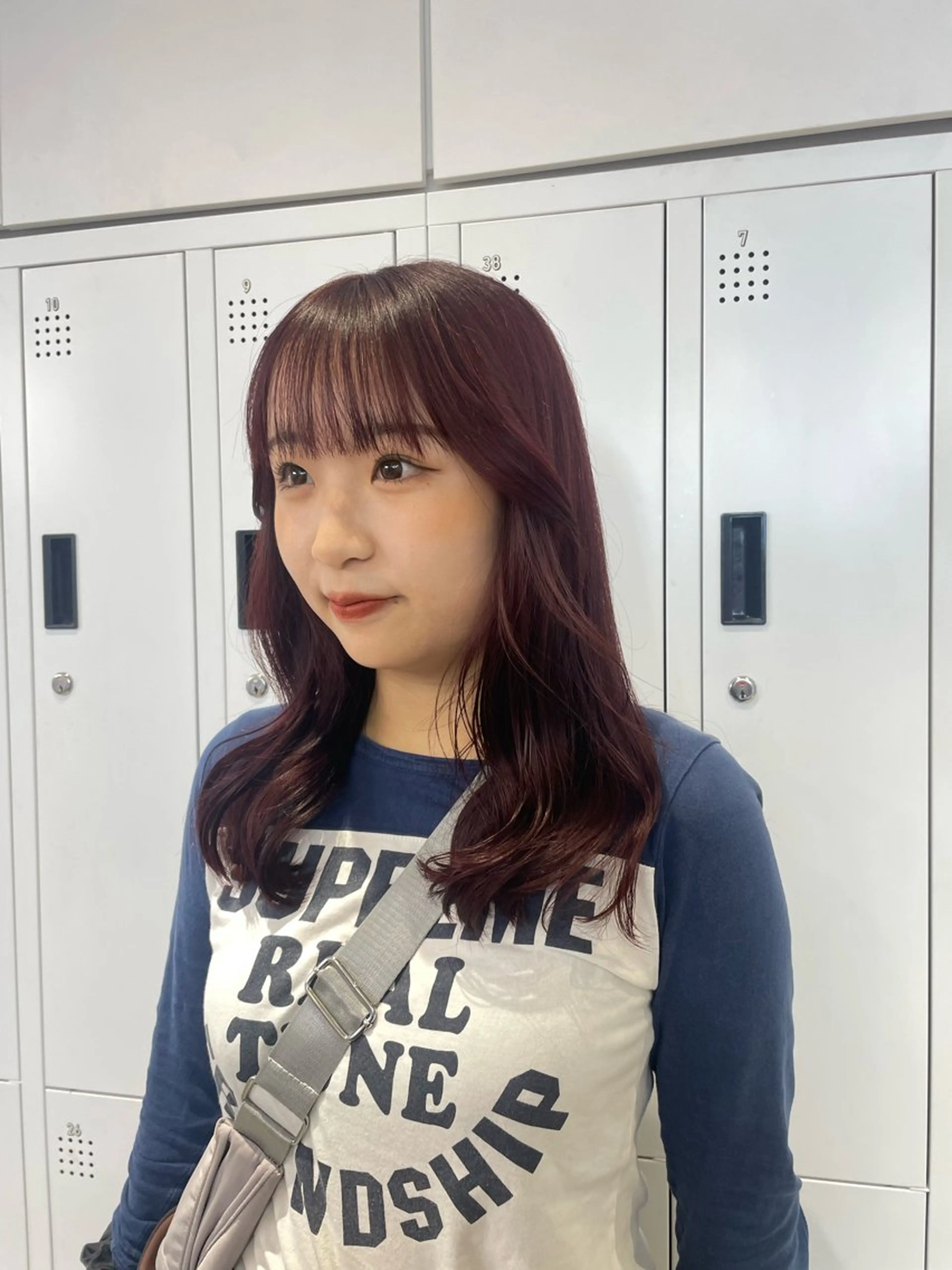 セミロング カラー ヘアカラー 🌟暖色系ハイトーン 🌟AIのヘアスタイル