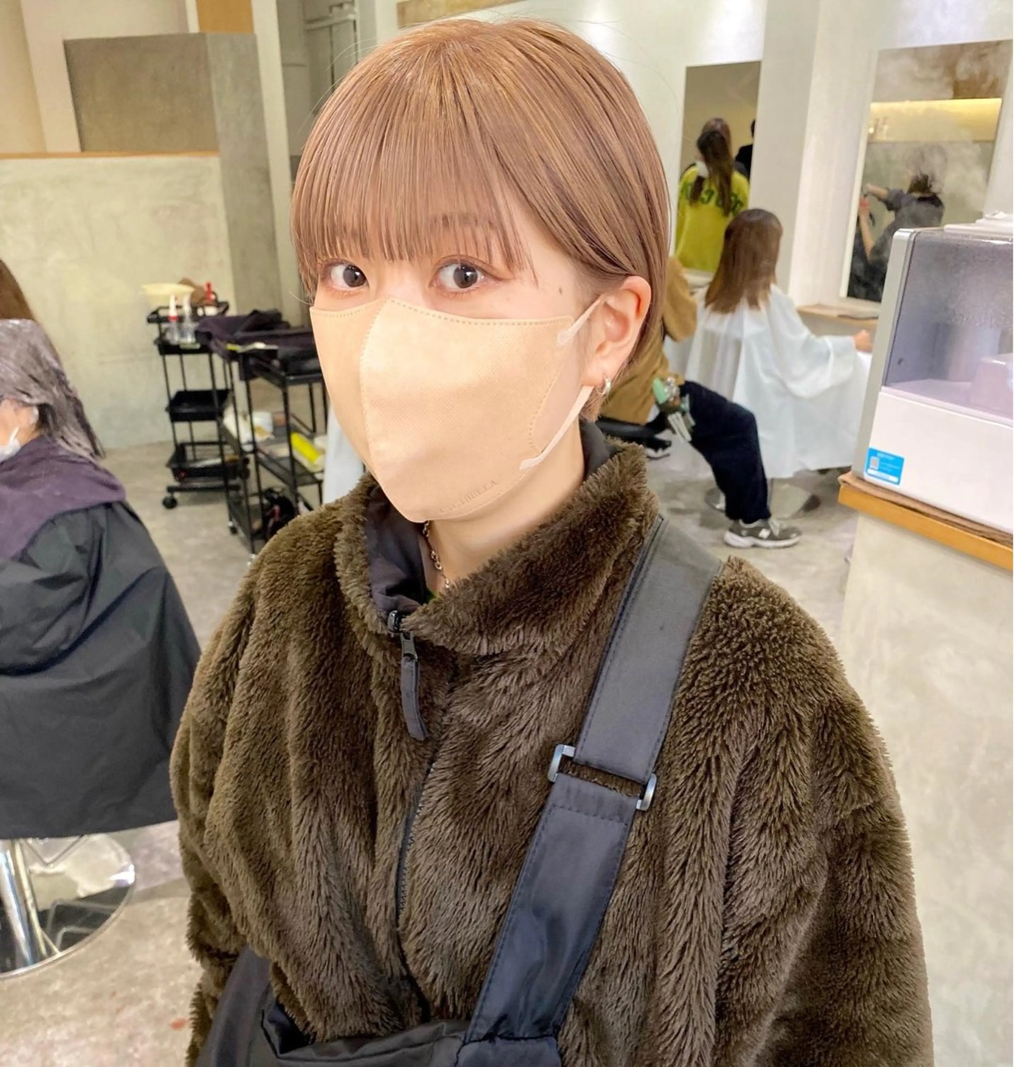 ショート カラー ベージュカラー ブリーチ ダブルカラー ハイトーンカラー ハイトーンベージュ ヘアカラー 森貴裕/ベージュ/ パーマ/オリーブのヘアスタイル