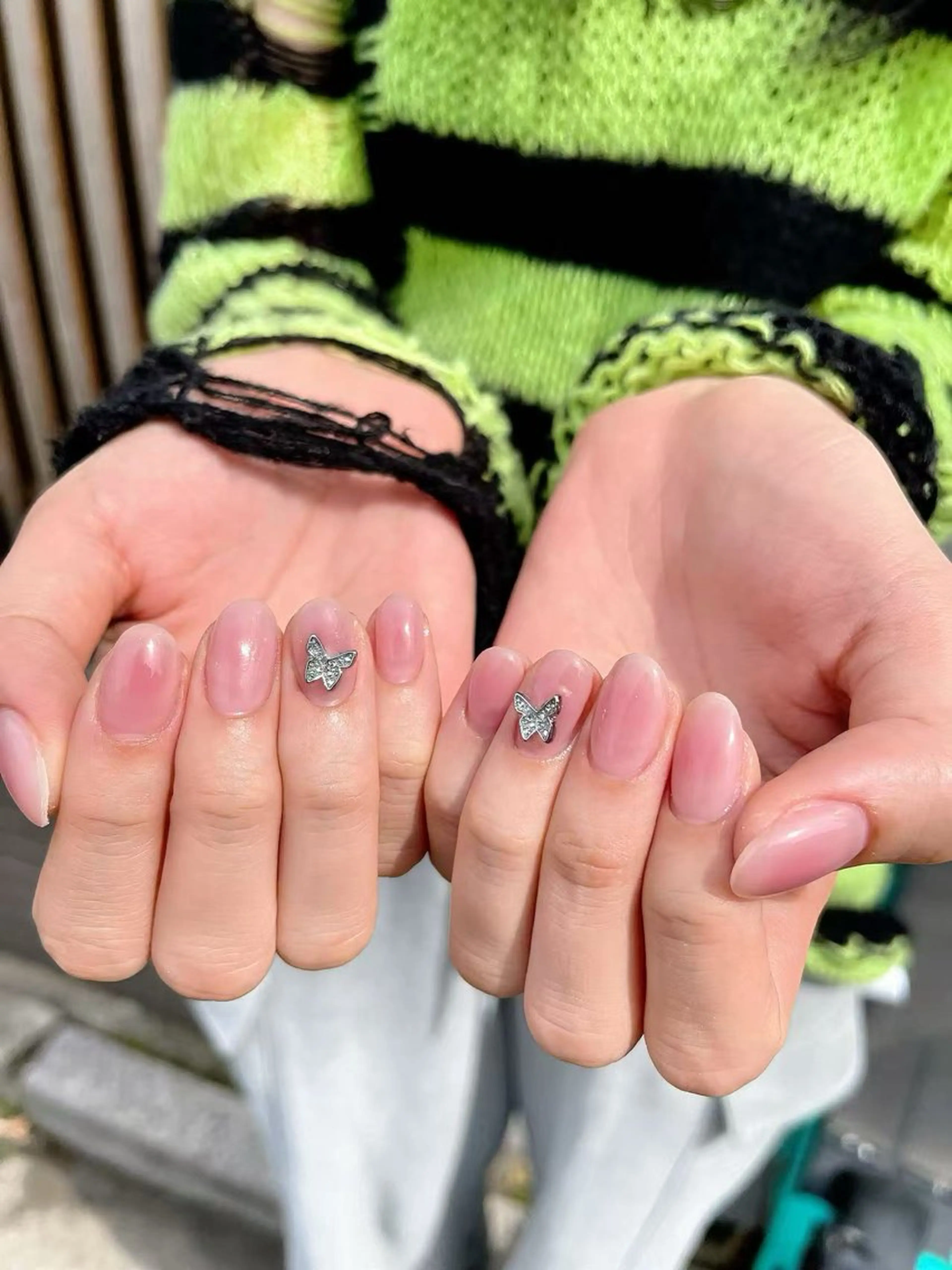 オフ無し⭐️ チークネイルの写真