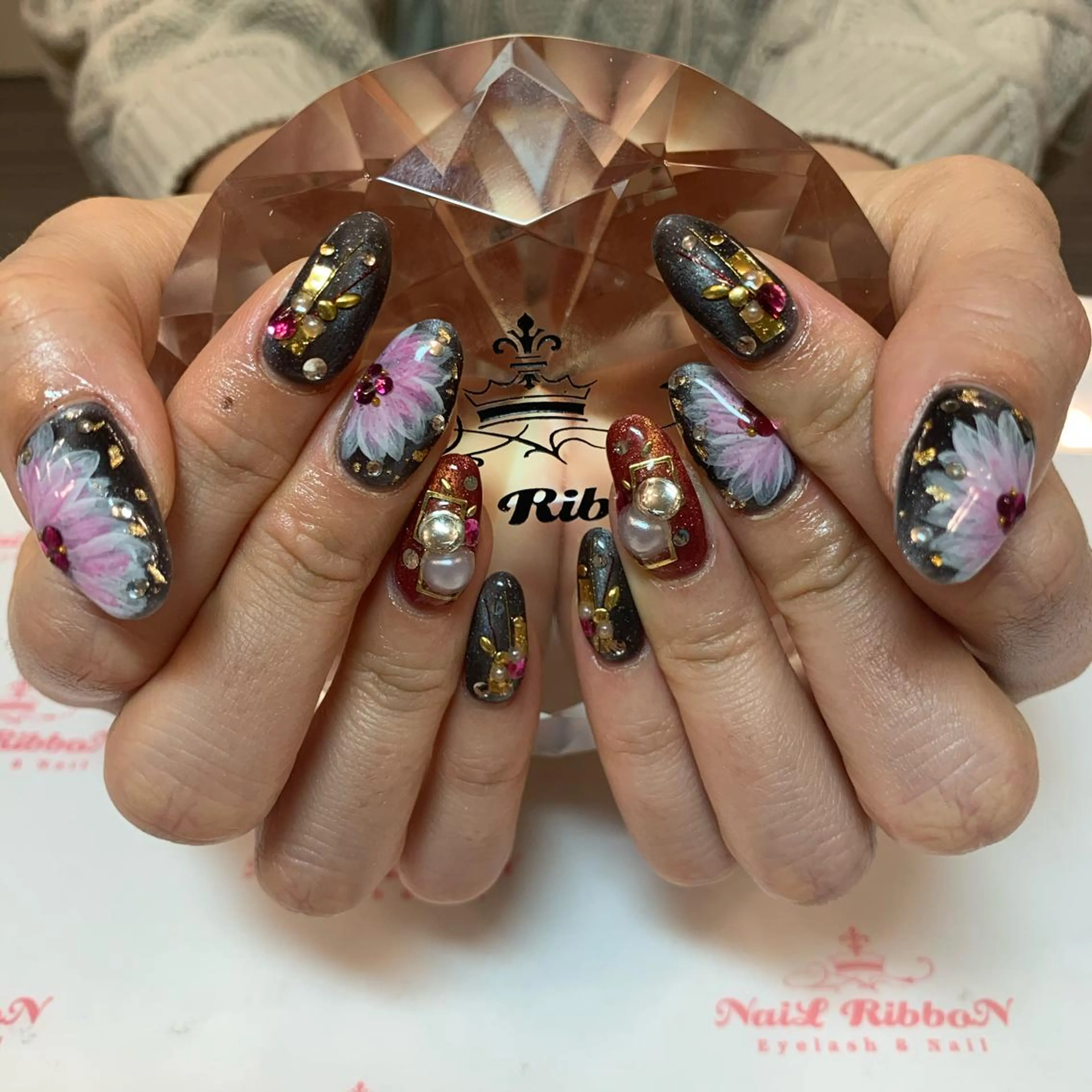 ネイル ネイルリボン 受付スタッフのネイルデザイン