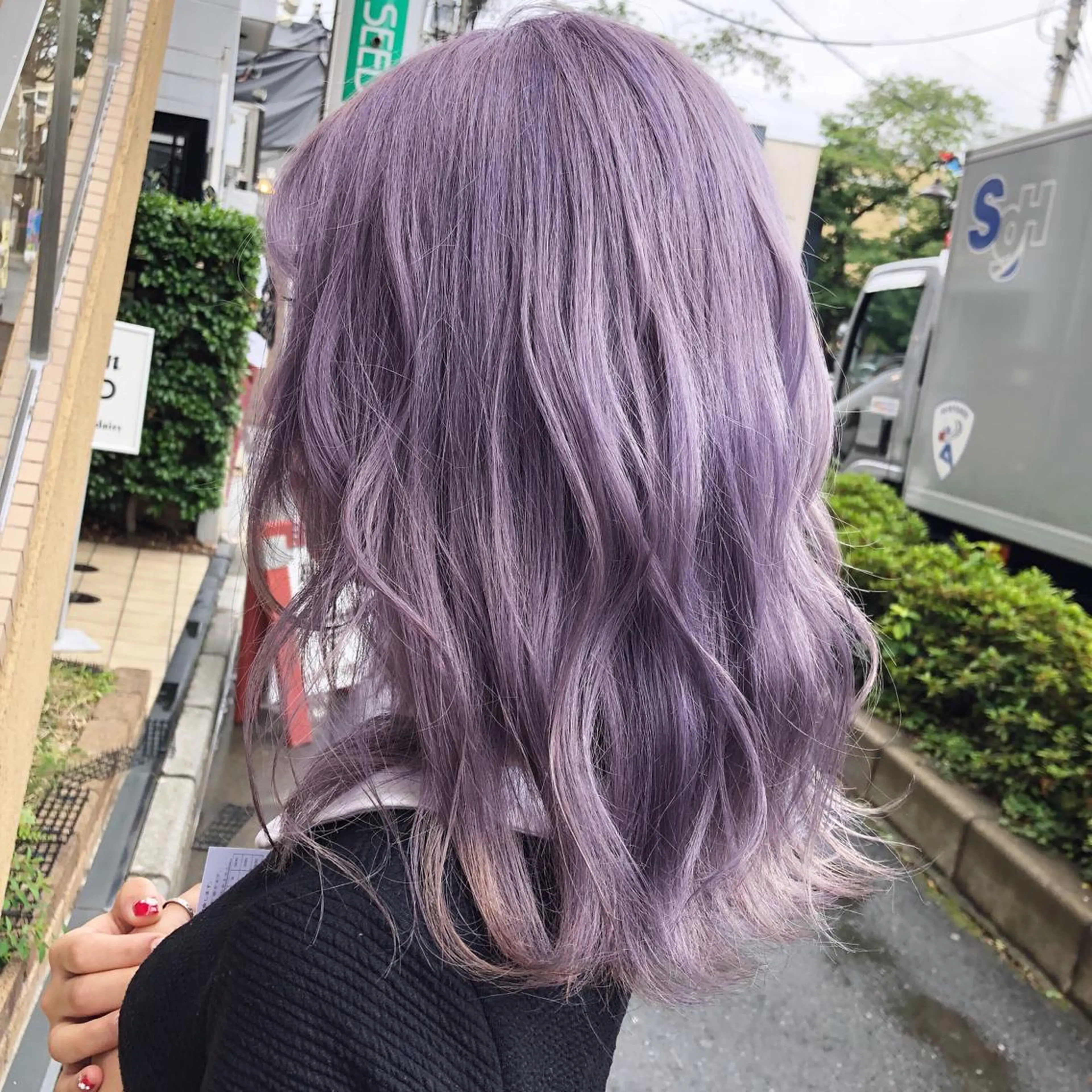 セミロング カラー ヘアアレンジ 八巻 晴香のヘアスタイル
