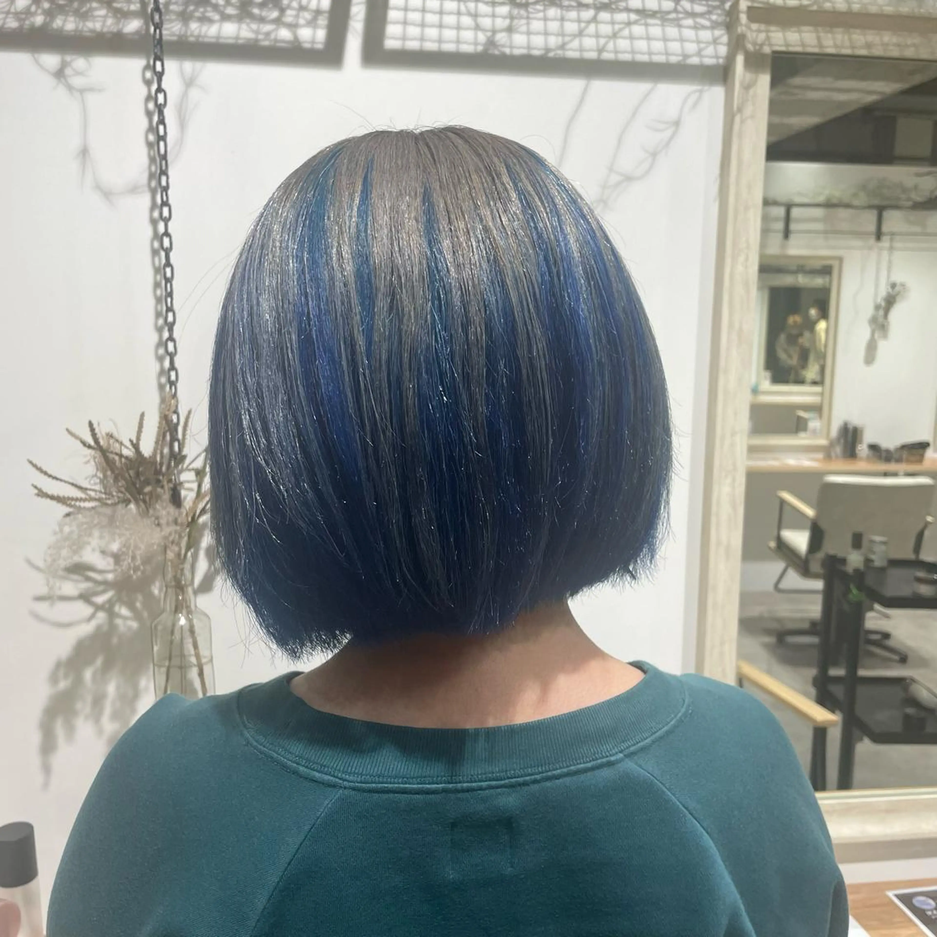 ショート ヘアカラー ハイトーン🦄ネイル 💞のぶちのネイルデザイン