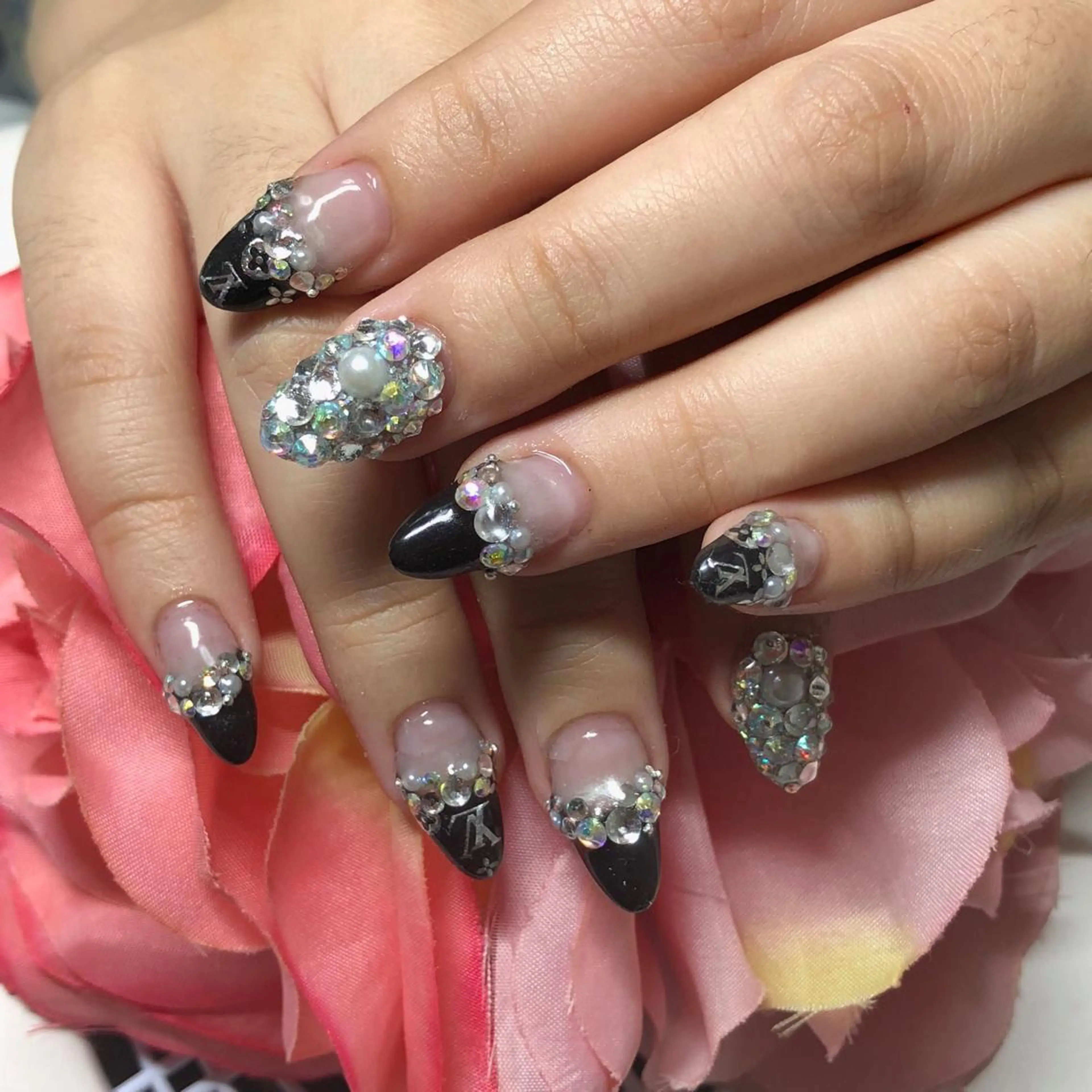 ミディアム ネイル フレンチネイル ハンドネイル 《LB》ラブリエ Nail&eyeのマツエク・マツパデザイン