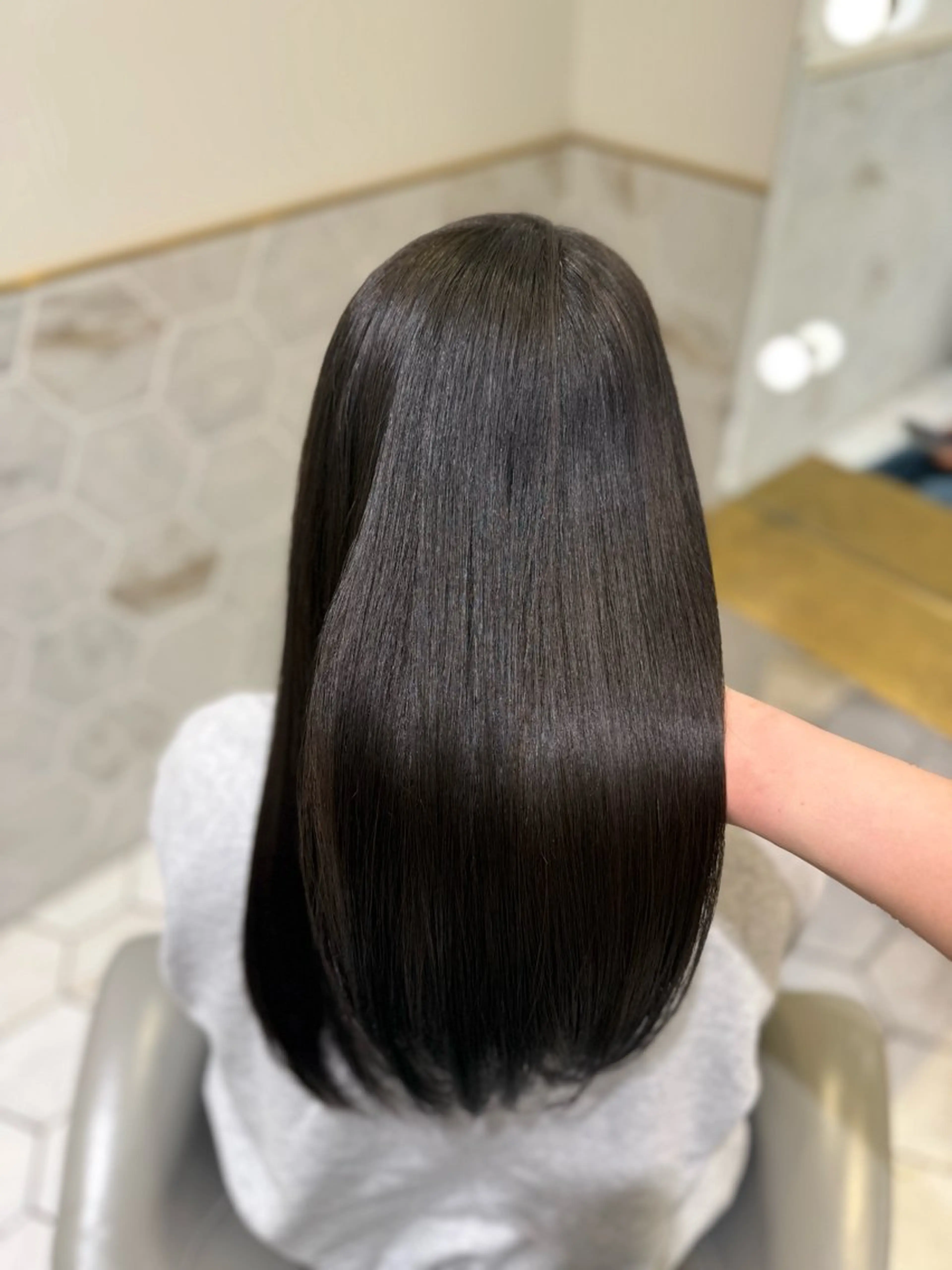 ロング ヘアカラー トリートメント 𝐘𝐮𝐢 🤍 costesのヘアスタイル