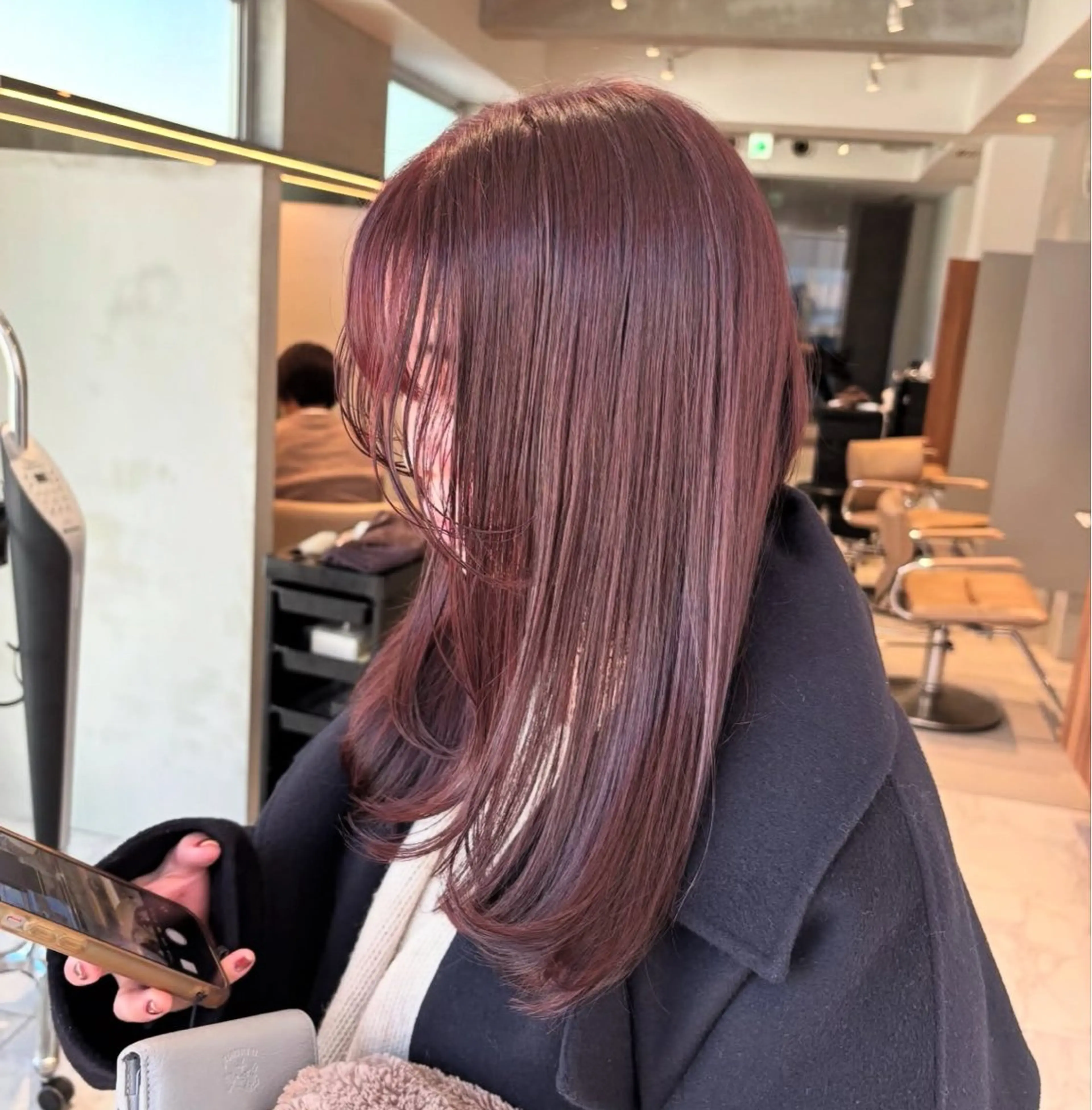 カラー ブリーチ ボルドーカラー ブリーチなしカラー 🫒🫒ブリーチなし 艶カラー🫒ヤマシロのヘアスタイル