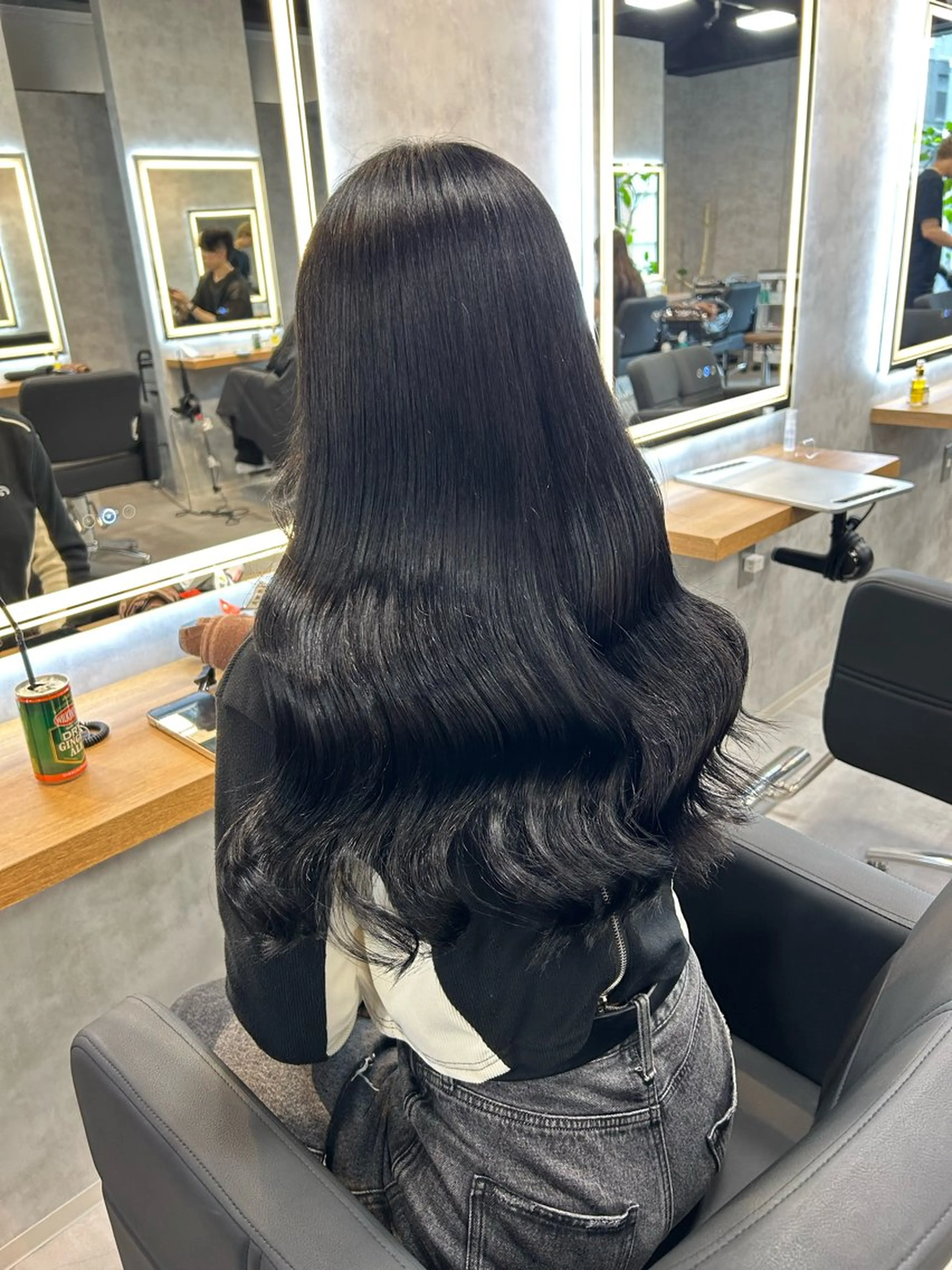 ロング カラー パーマ ヘアアレンジ 透明感ブリーチカラー 🌈TOMOHIROのヘアスタイル