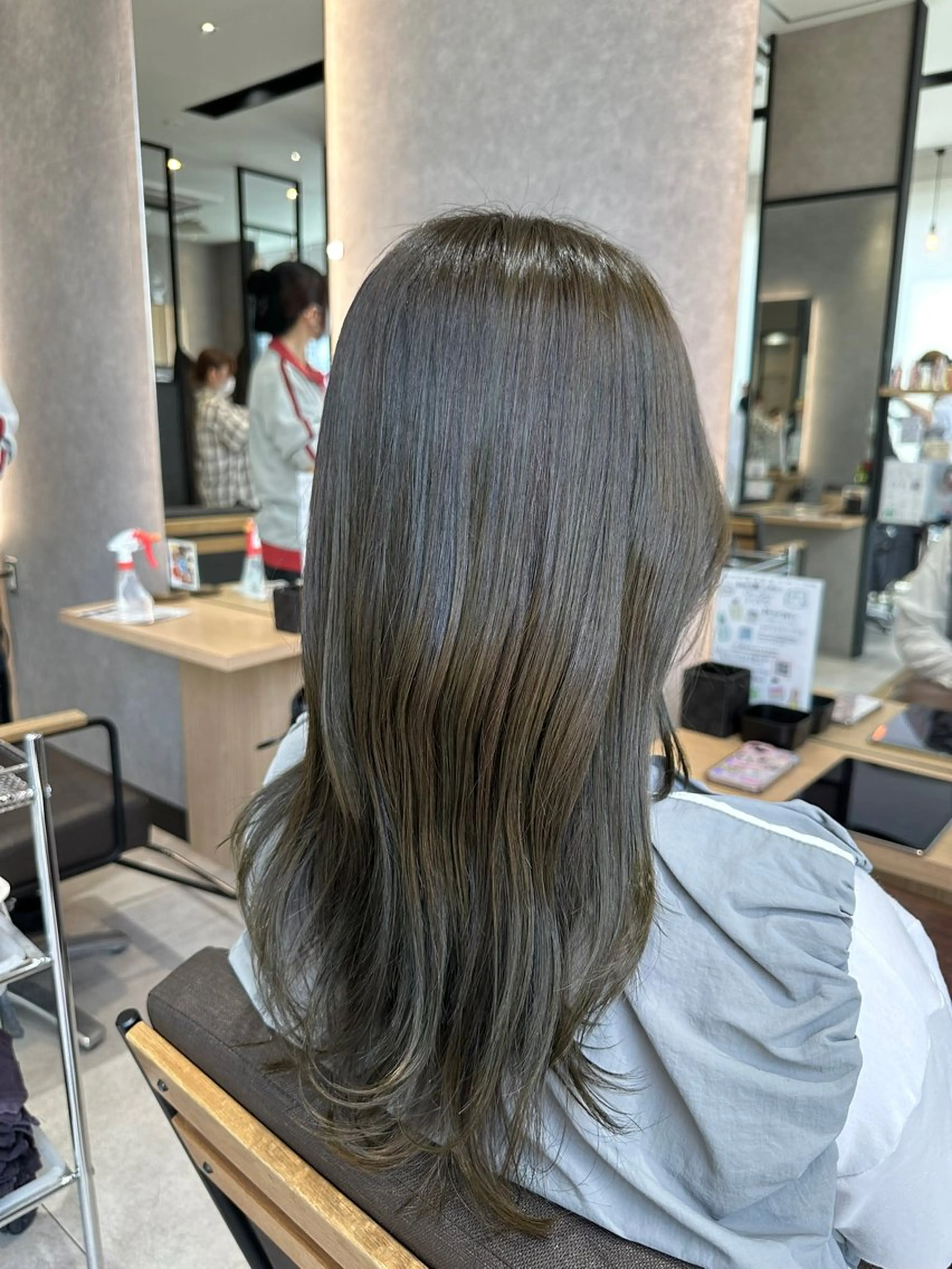 ミディアム カラー 🍜のばた 🍜のヘアスタイル