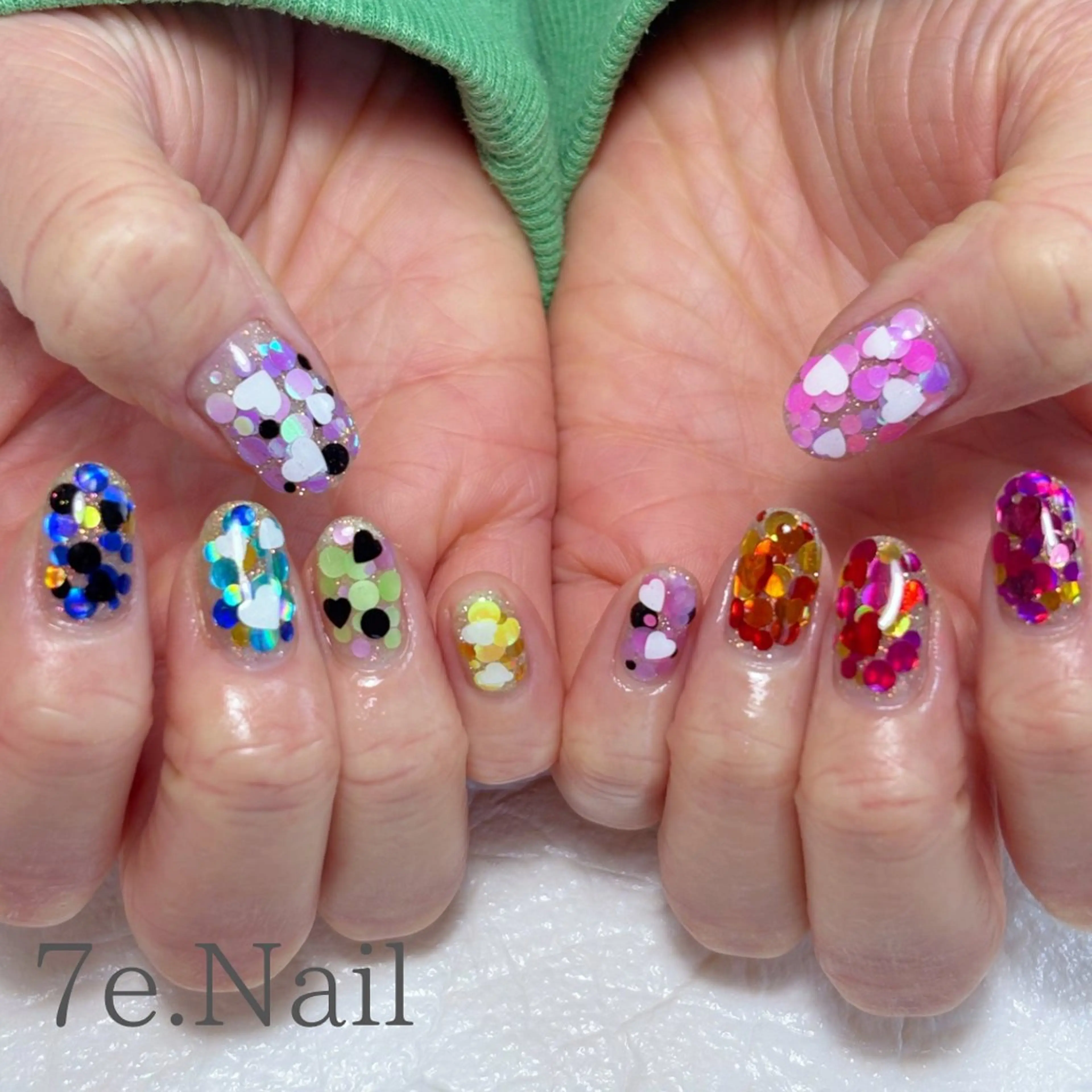 ネイル 7e. Nailのネイルデザイン