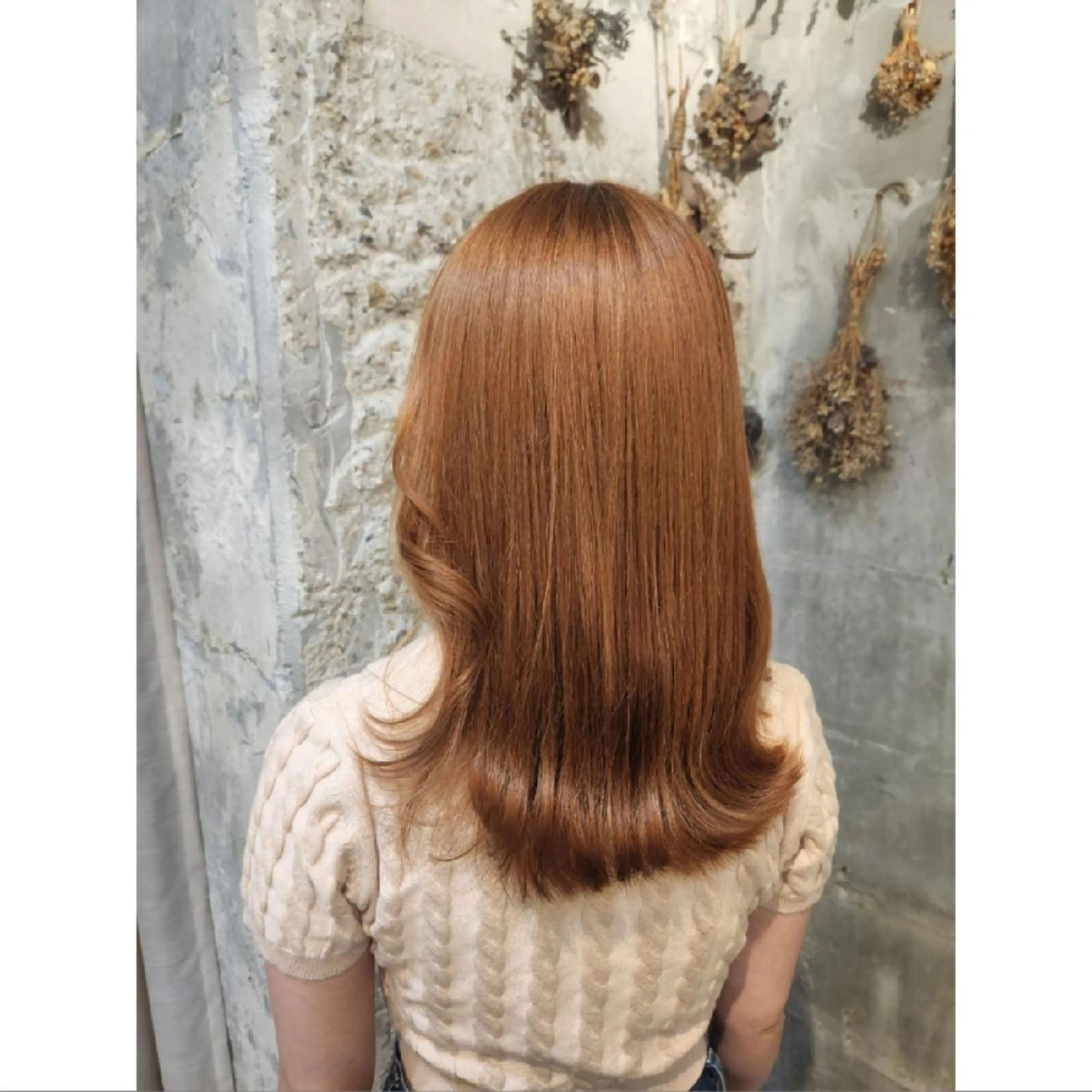 セミロング カラー 顔周りカット 韓国風ヘア レイヤーカット 井尻 柚都歩のヘアスタイル