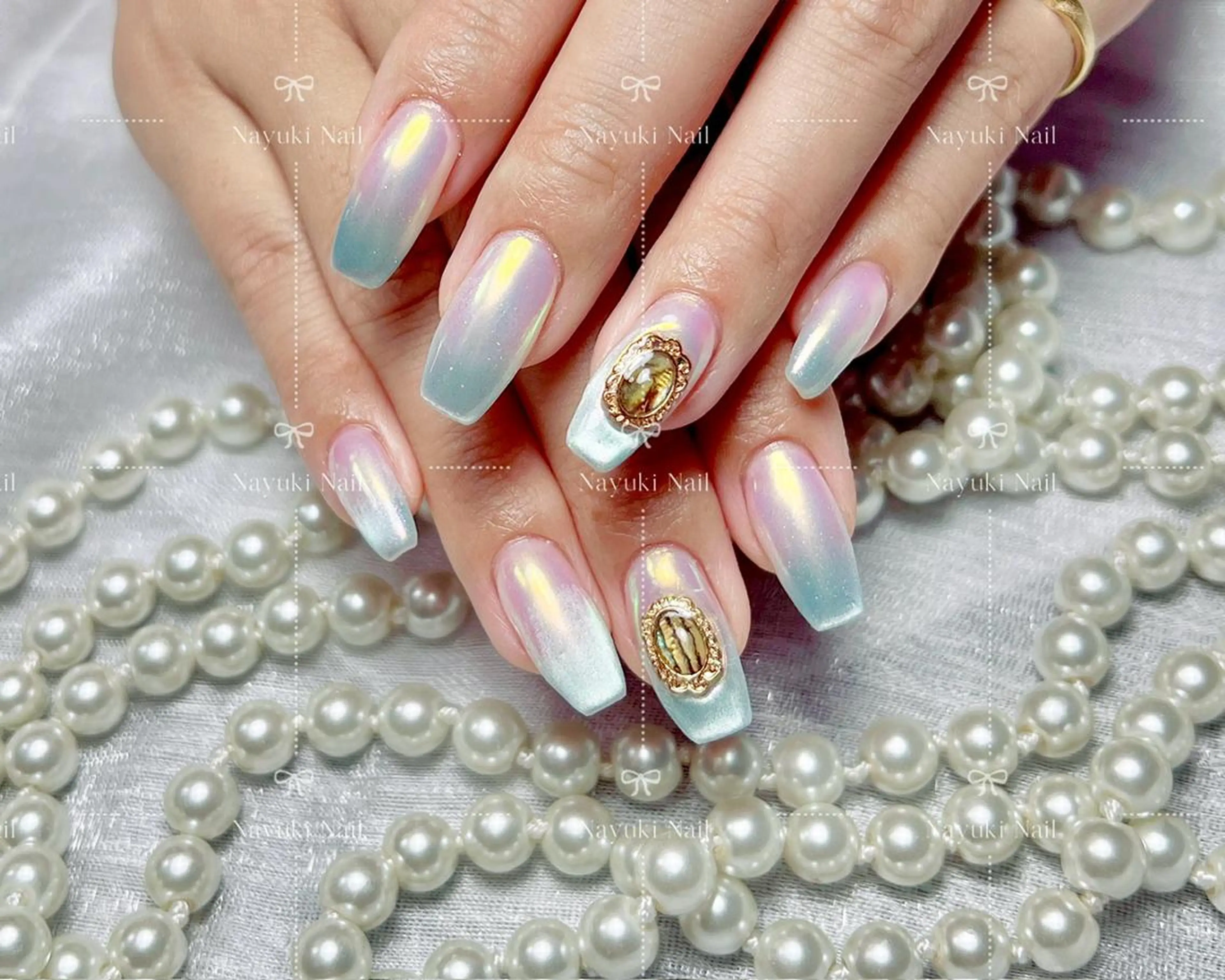 ネイル 🦋 Queenieのネイルデザイン