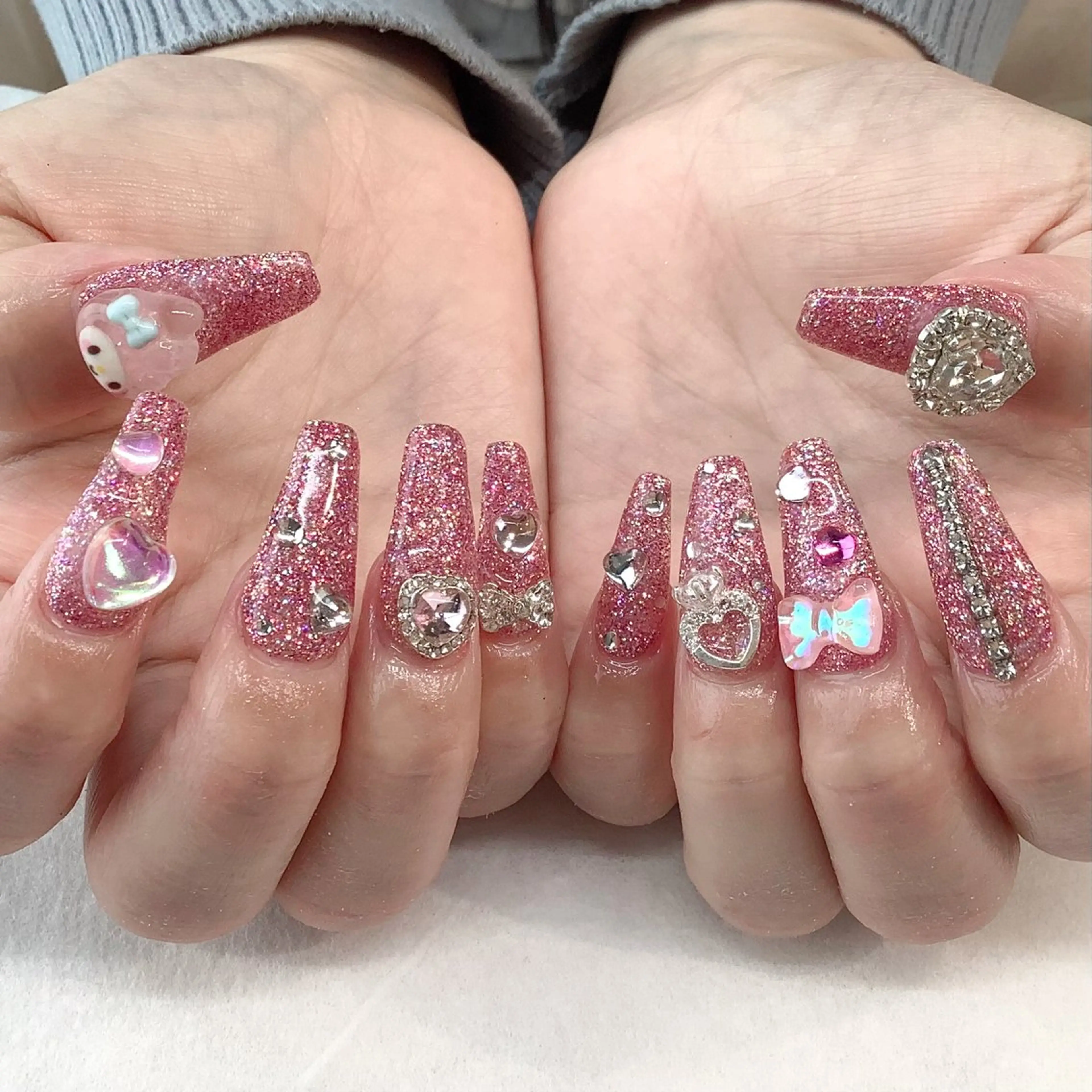 ネイル ハンドネイル 💎🐰 saki. m 🐰💎のネイルデザイン