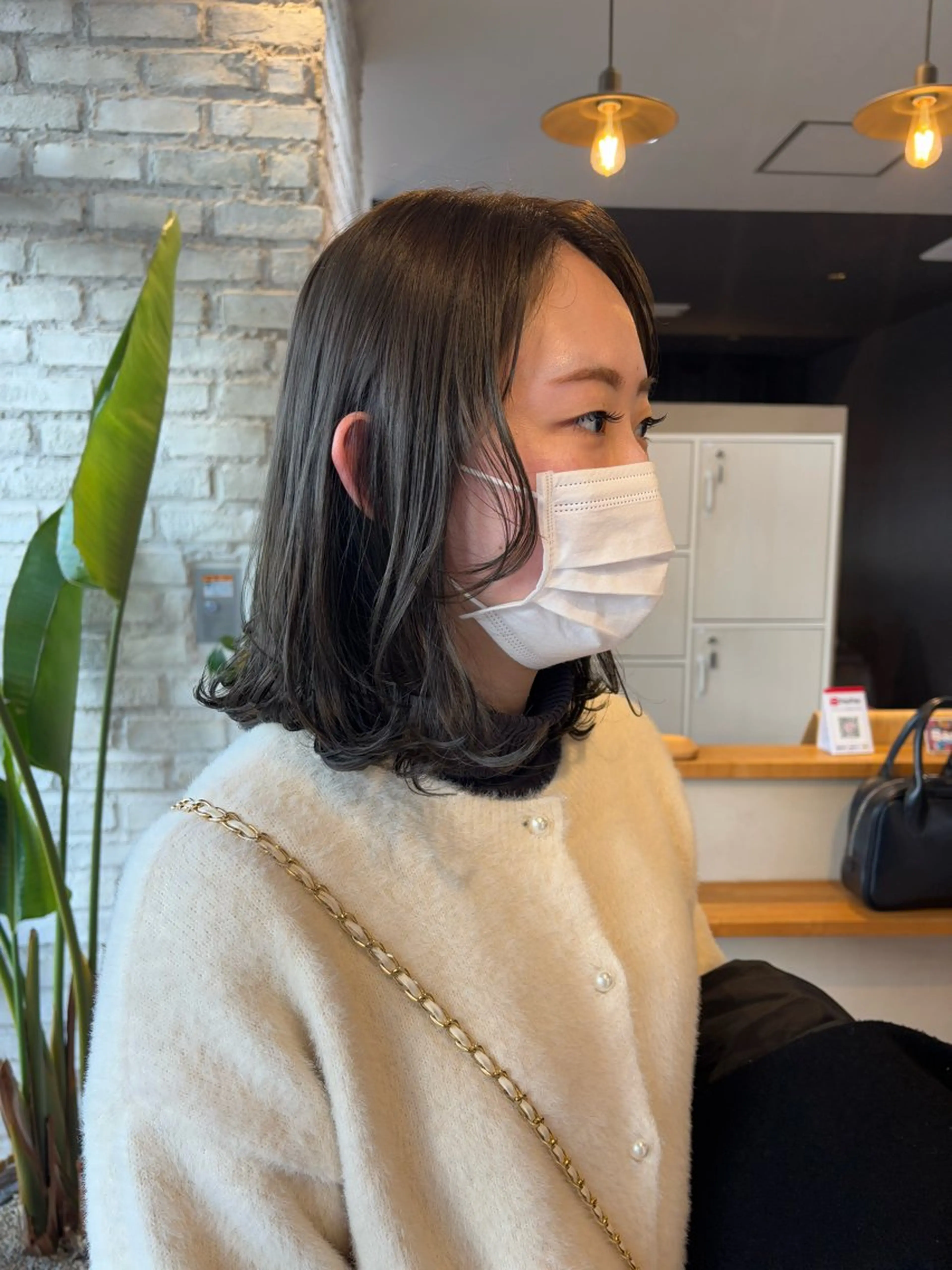 ミディアム カラー 透明感カラー オリーブカラー 迫 裕美のヘアスタイル