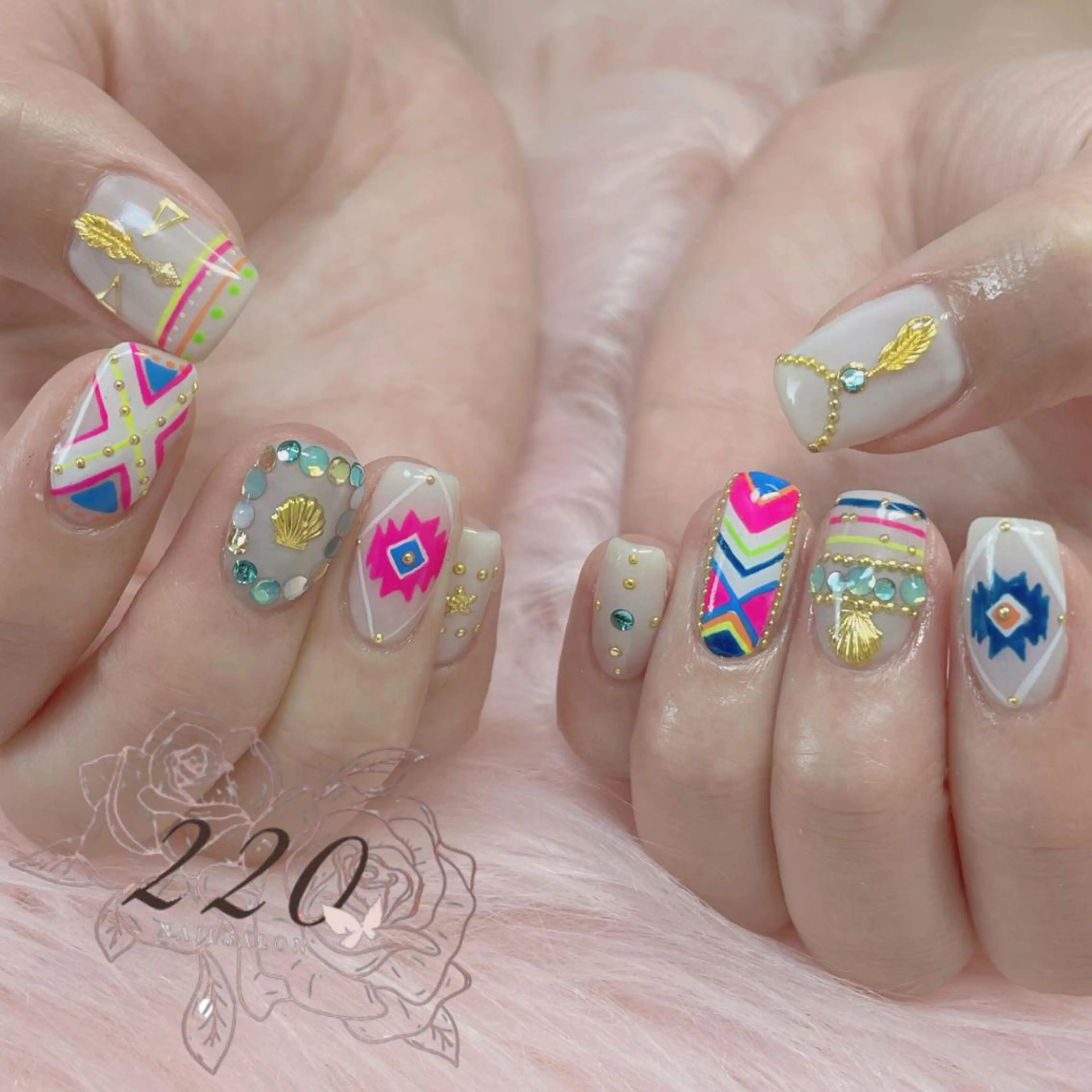 ショート nailsalon 220momokaのネイルデザイン