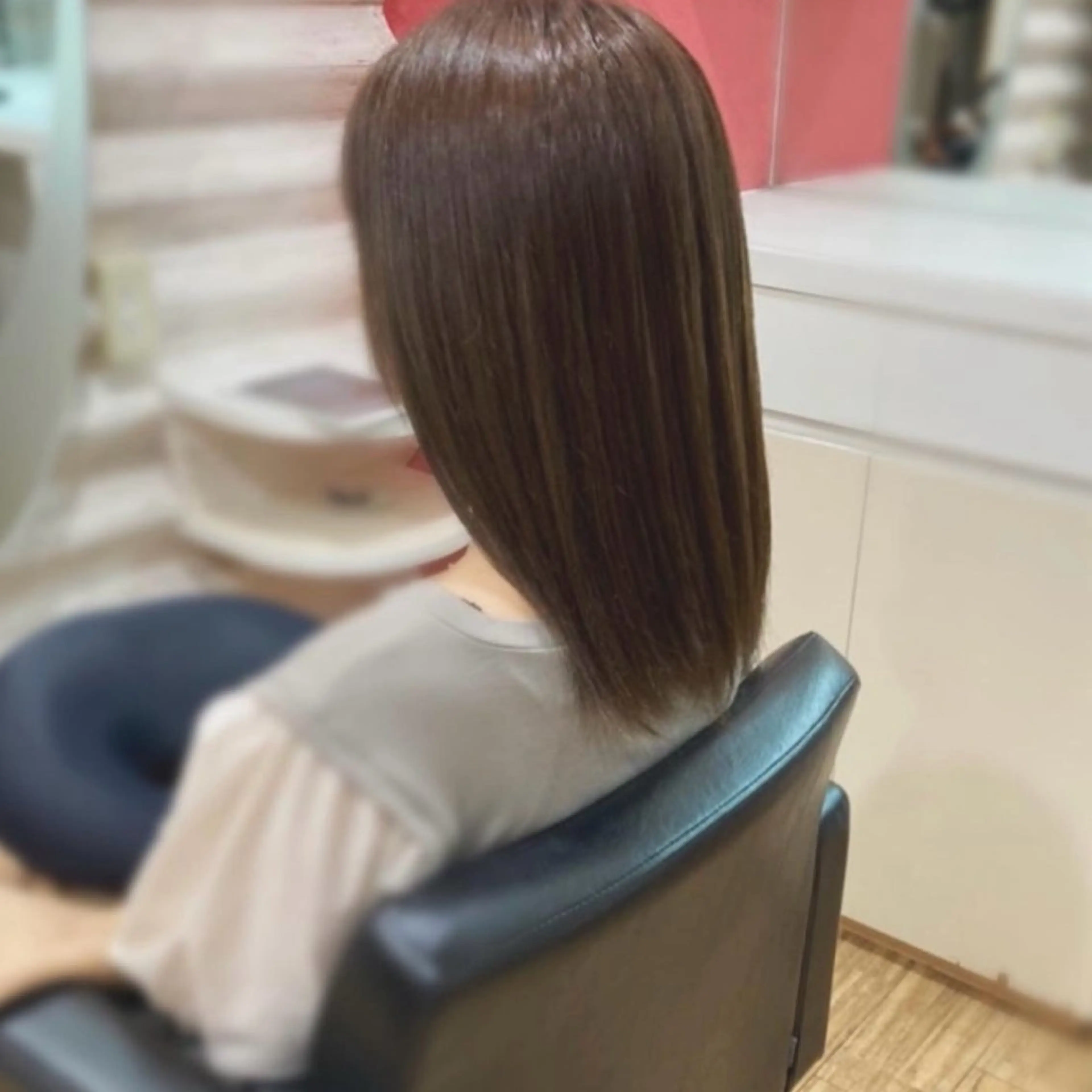 セミロング カラー 髪質改善 トリートメント 『艶髪』で印象が激変 ！髪質改善専門KONのヘアスタイル